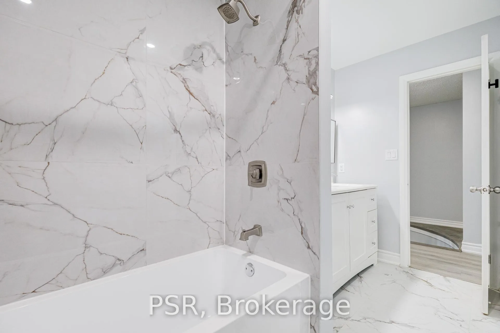 Photo 32 of 166 Adele Crescent, Oshawa, McLaughlin — HOMEH
