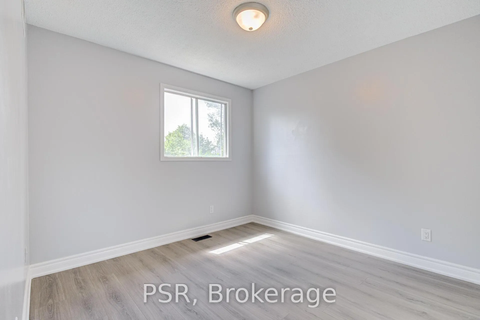 Photo 33 of 166 Adele Crescent, Oshawa, McLaughlin — HOMEH