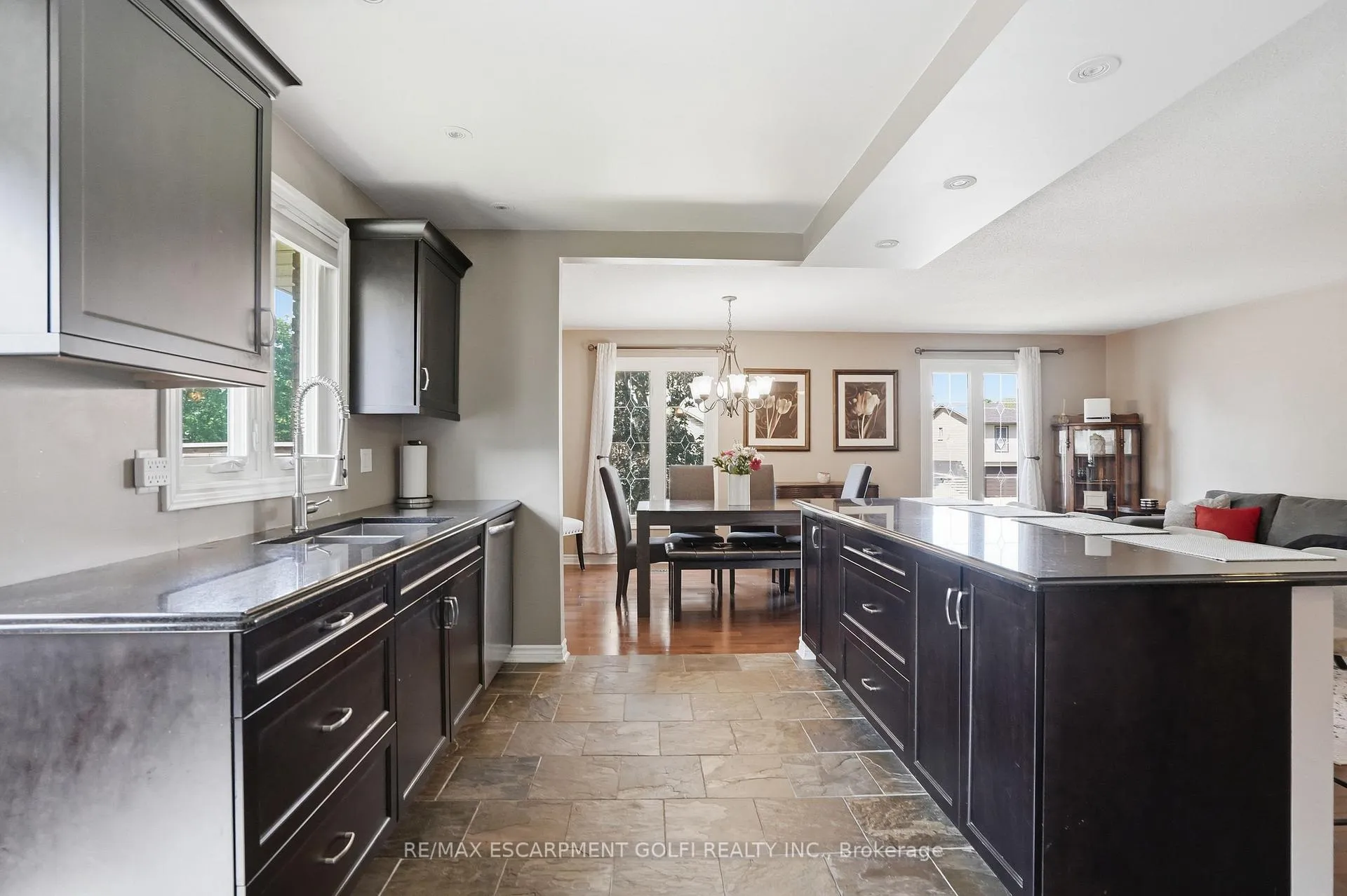 Photo 17 of 2 Loring Crescent, Hamilton, Stoney Creek — HOMEH
