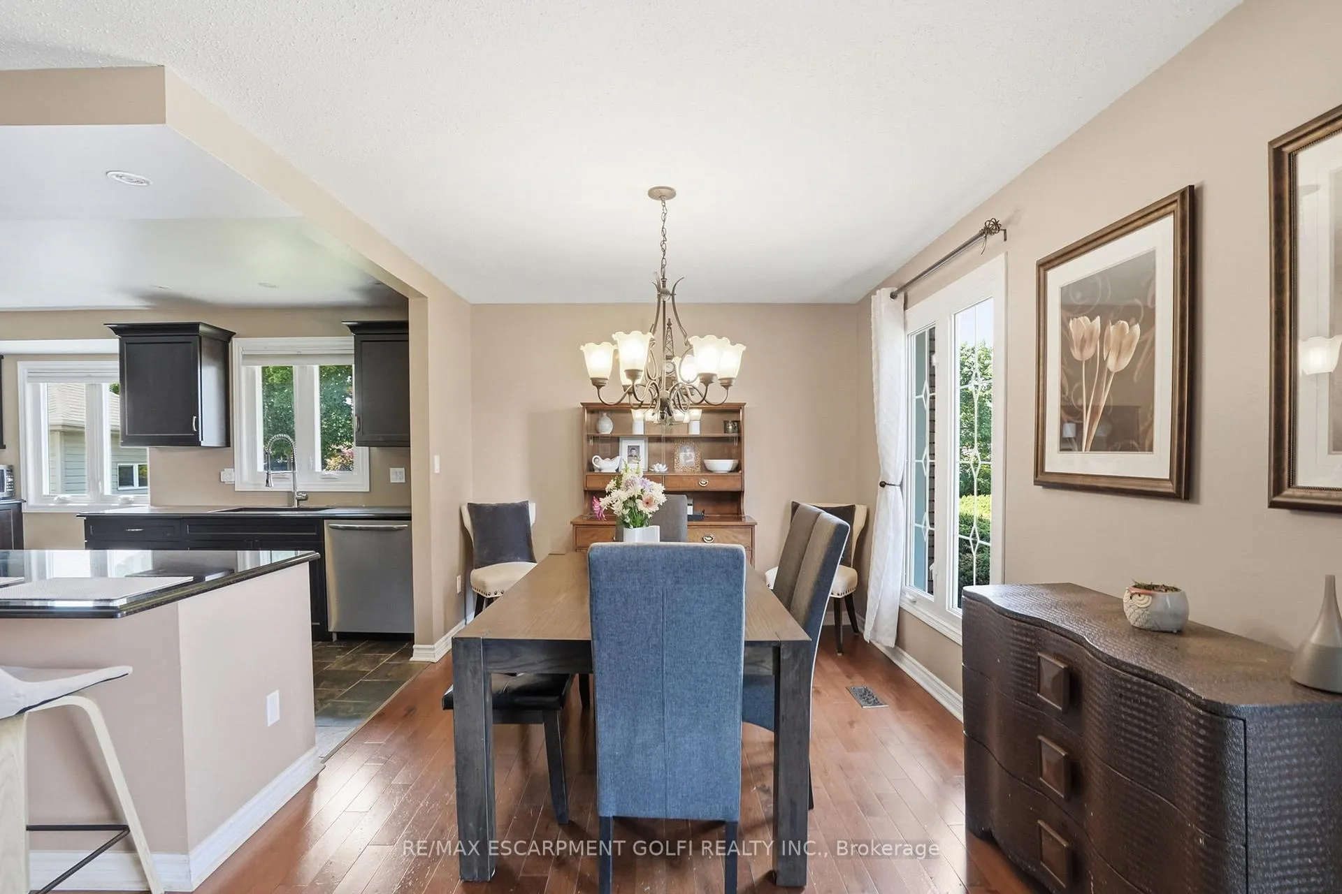 Photo 18 of 2 Loring Crescent, Hamilton, Stoney Creek — HOMEH