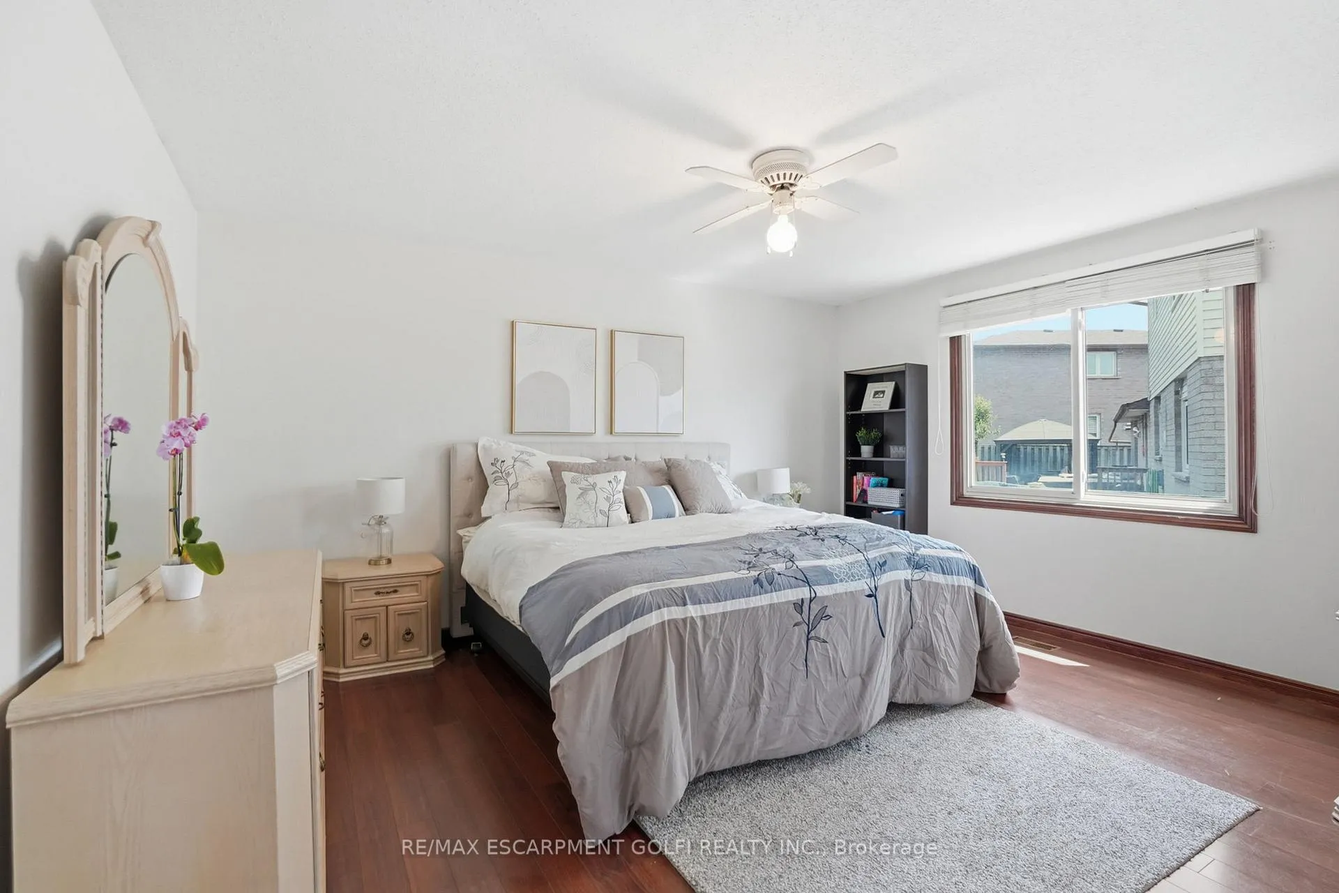 Photo 20 of 2 Loring Crescent, Hamilton, Stoney Creek — HOMEH
