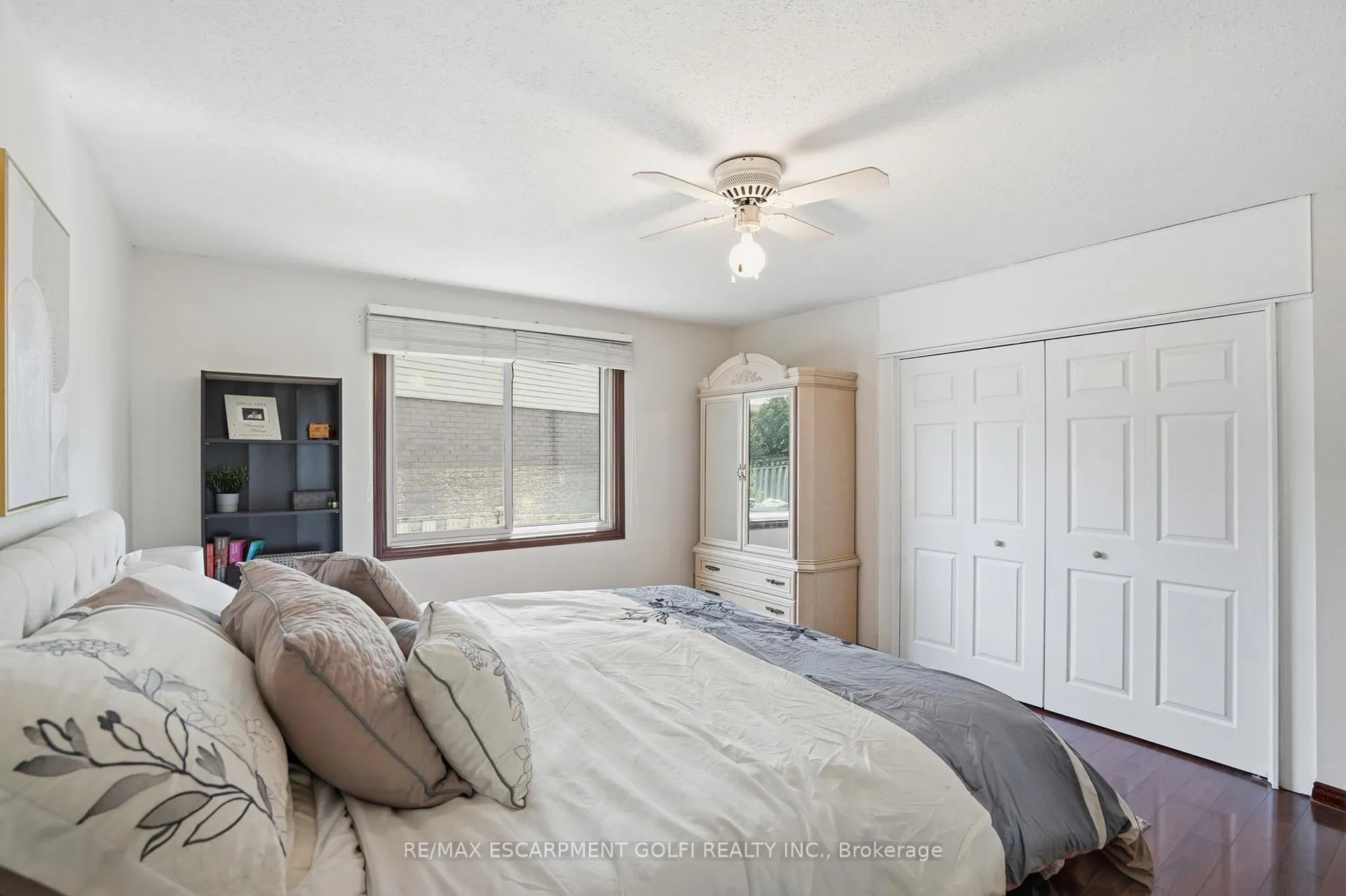 Photo 21 of 2 Loring Crescent, Hamilton, Stoney Creek — HOMEH