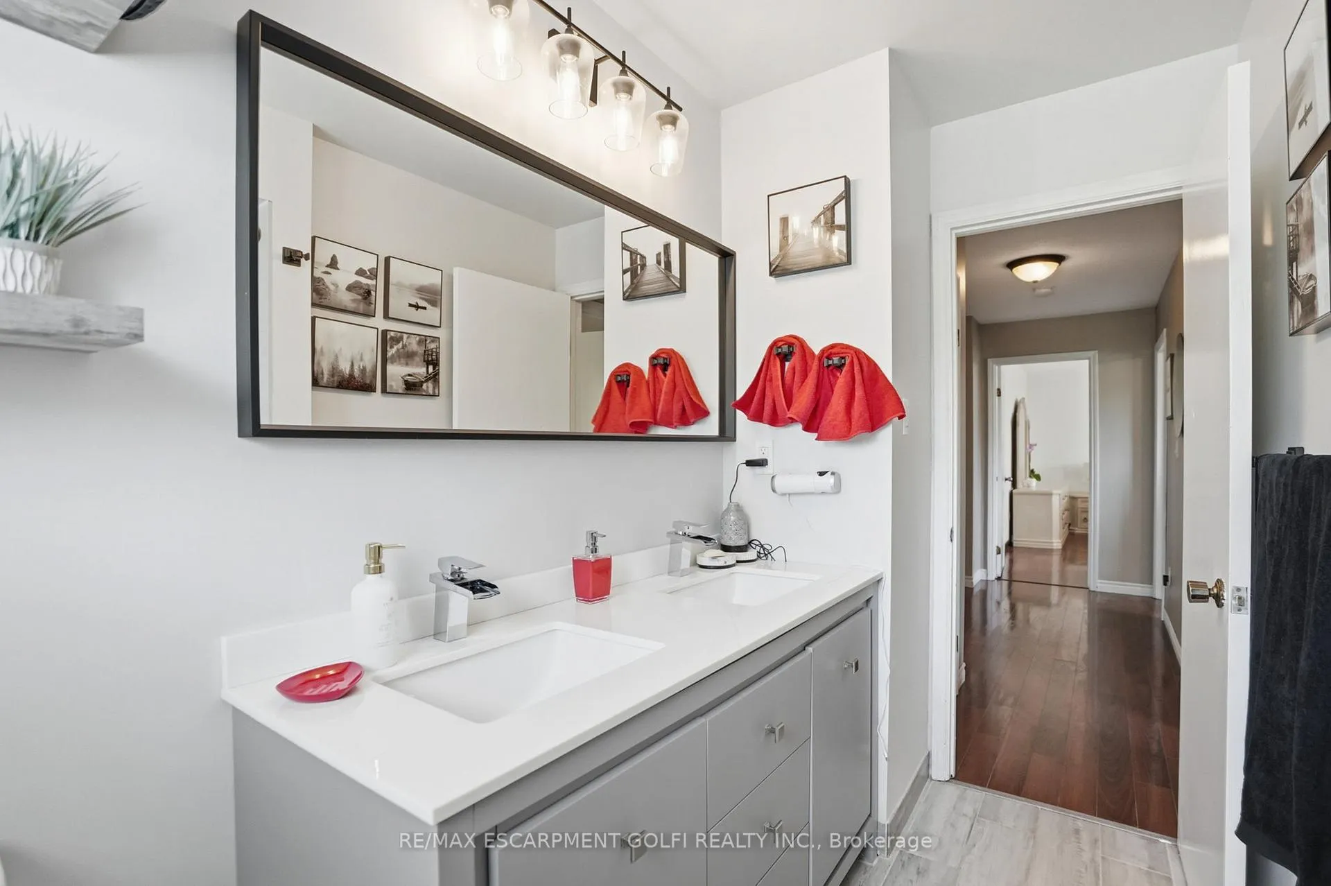 Photo 27 of 2 Loring Crescent, Hamilton, Stoney Creek — HOMEH
