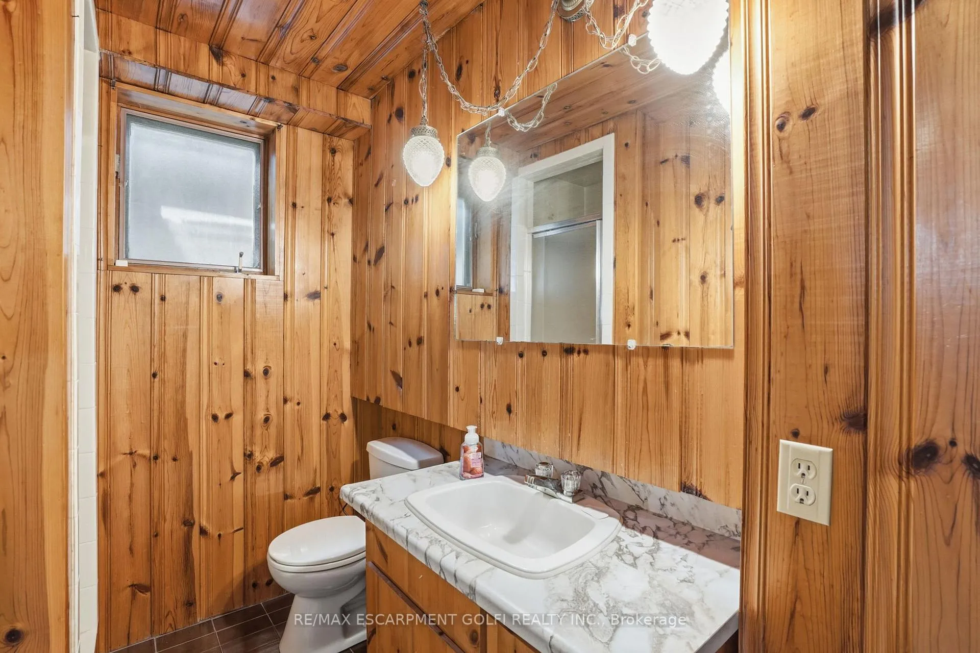 Photo 35 of 2 Loring Crescent, Hamilton, Stoney Creek — HOMEH