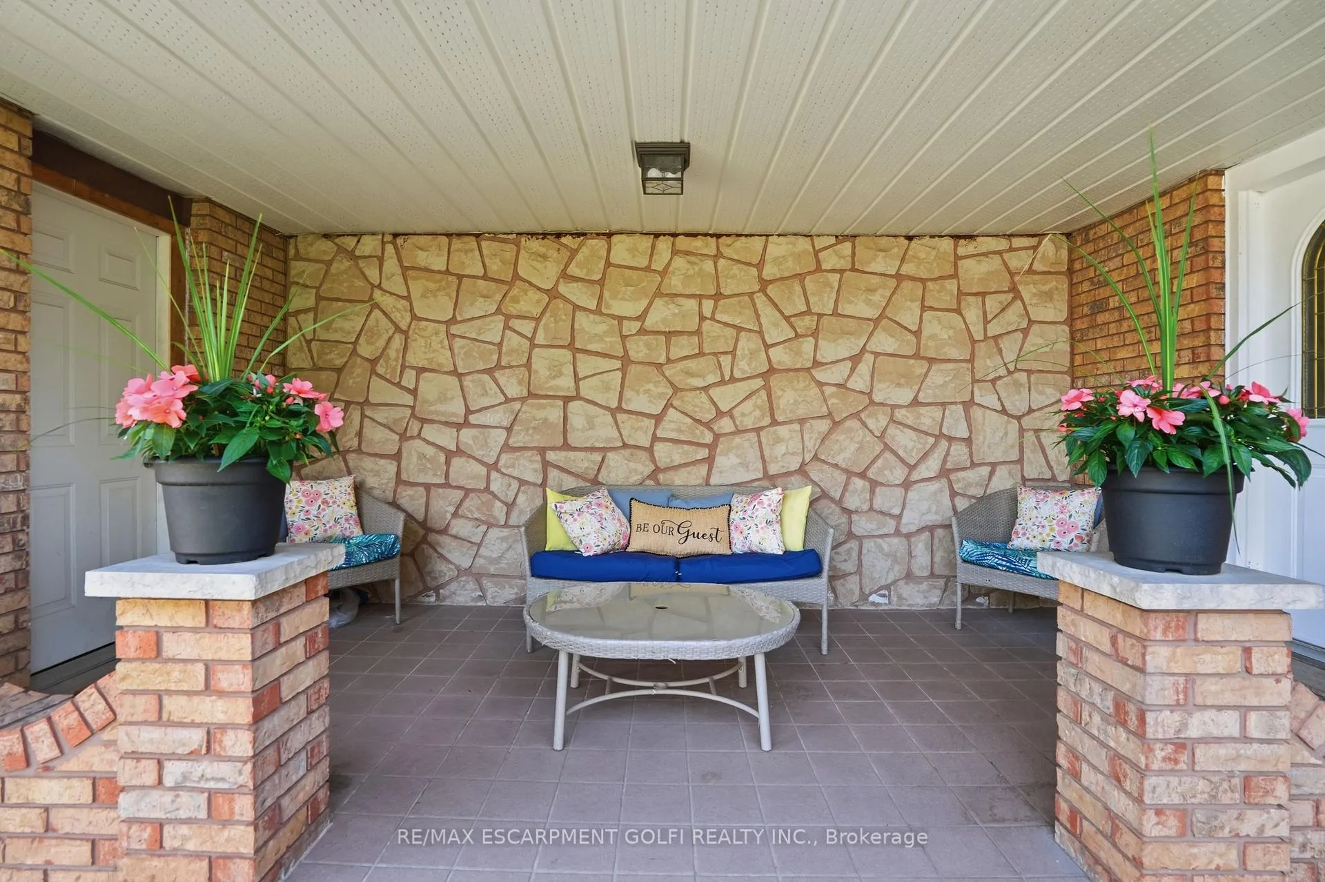 Photo 36 of 2 Loring Crescent, Hamilton, Stoney Creek — HOMEH