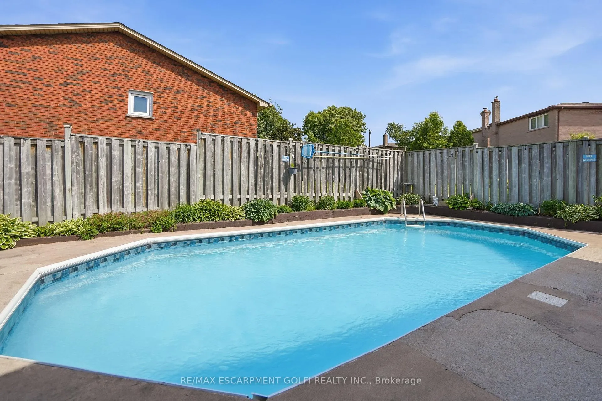 Photo 41 of 2 Loring Crescent, Hamilton, Stoney Creek — HOMEH