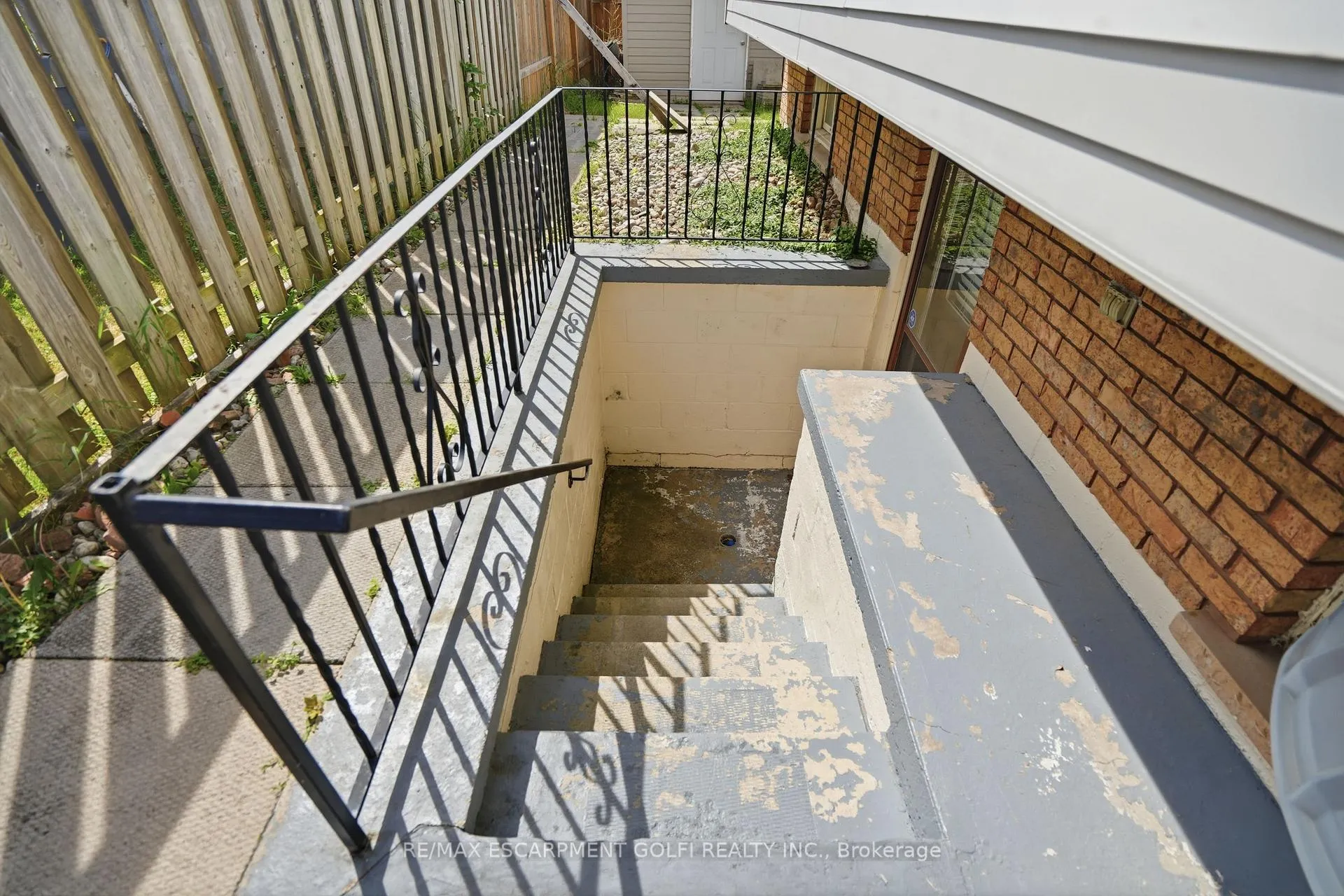 Photo 46 of 2 Loring Crescent, Hamilton, Stoney Creek — HOMEH