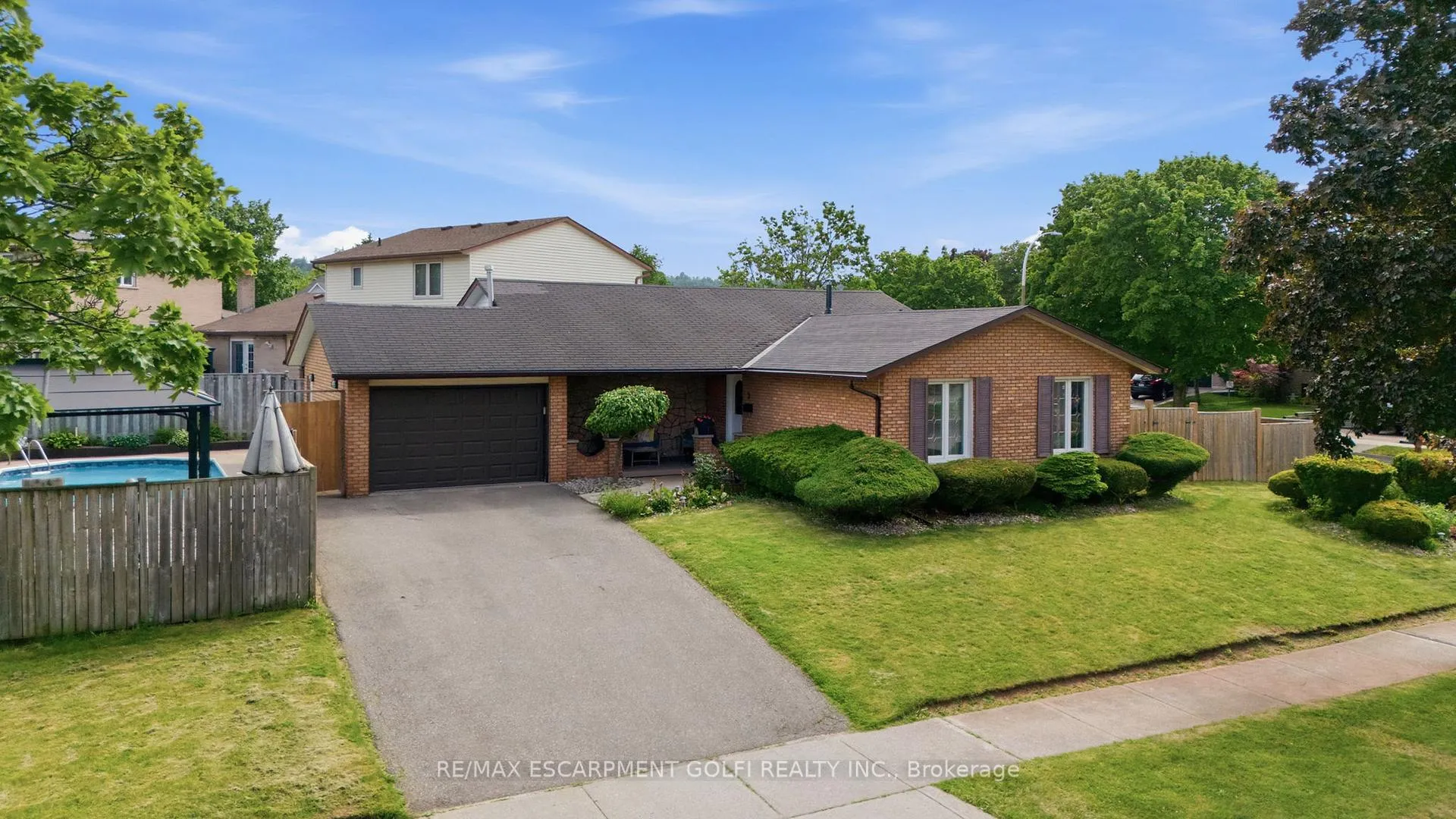 Photo 47 of 2 Loring Crescent, Hamilton, Stoney Creek — HOMEH