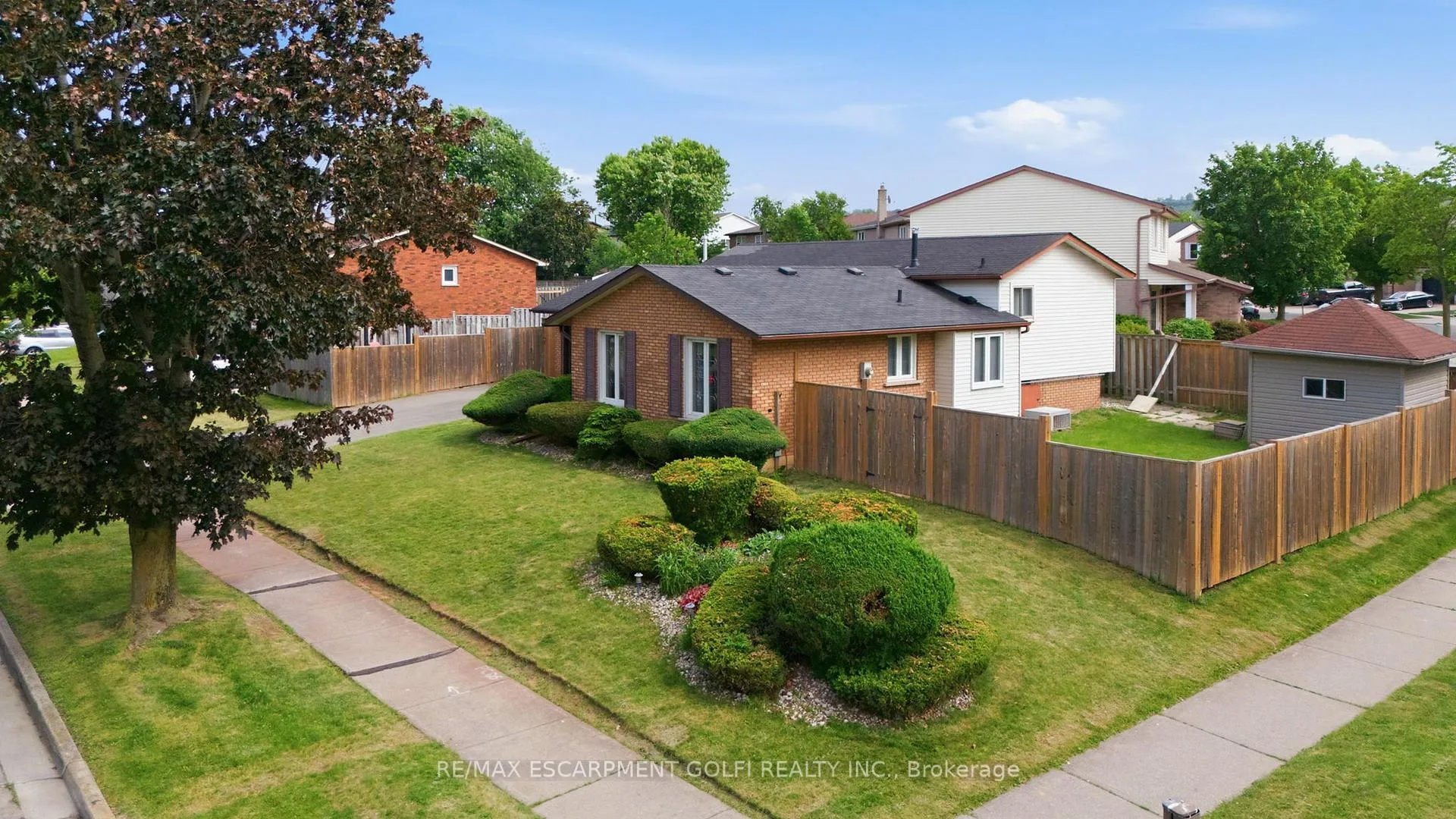 Photo 48 of 2 Loring Crescent, Hamilton, Stoney Creek — HOMEH
