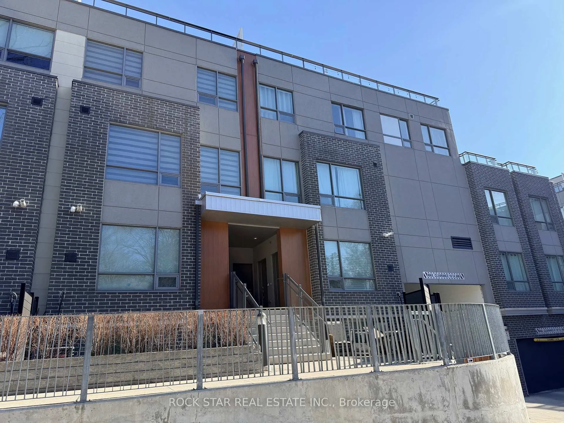 Front of Unit 16, 670 Atwater Avenue