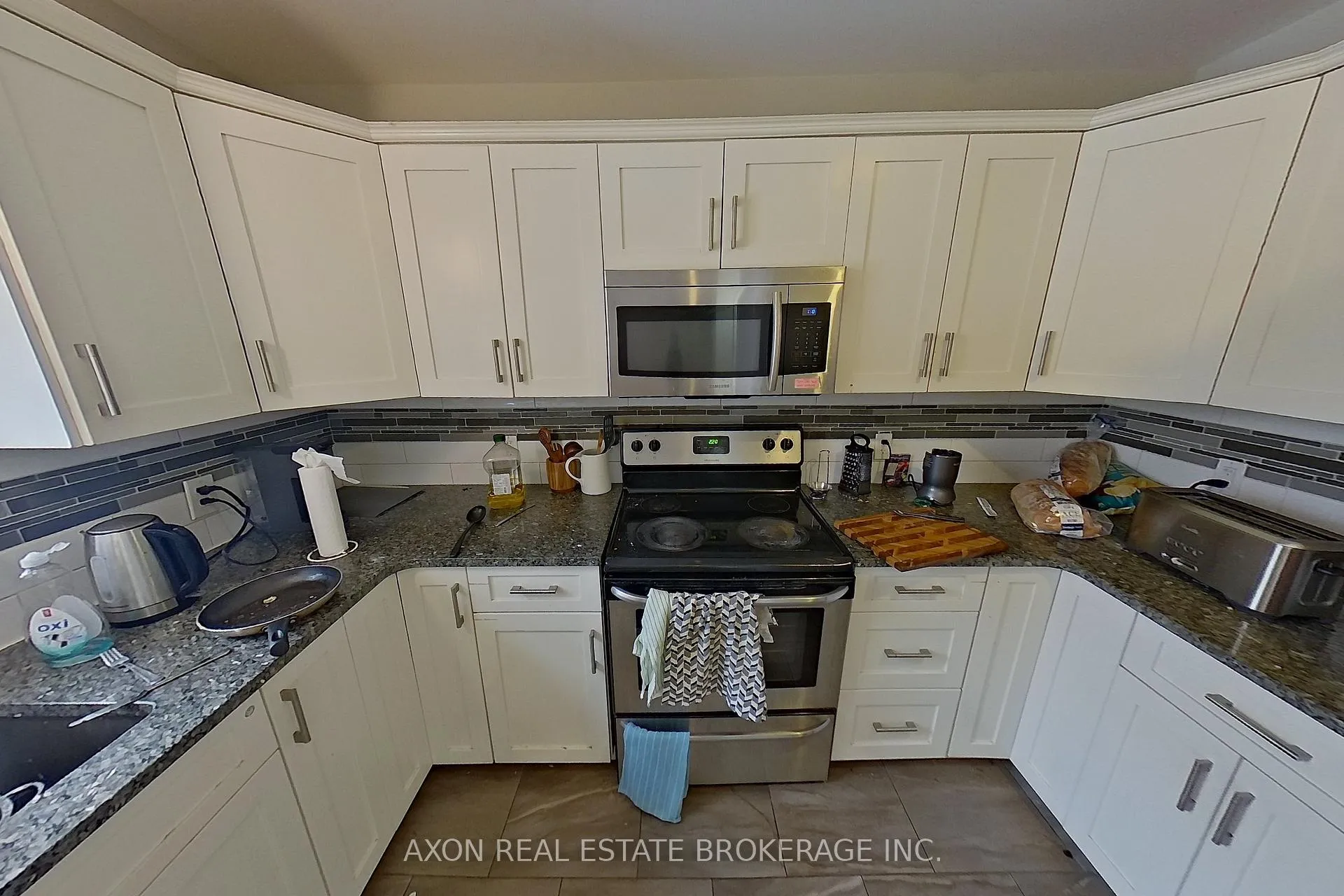 Photo 6 of 41 Linton Street, Kingston, East of Sir John A. Blvd — HOMEH
