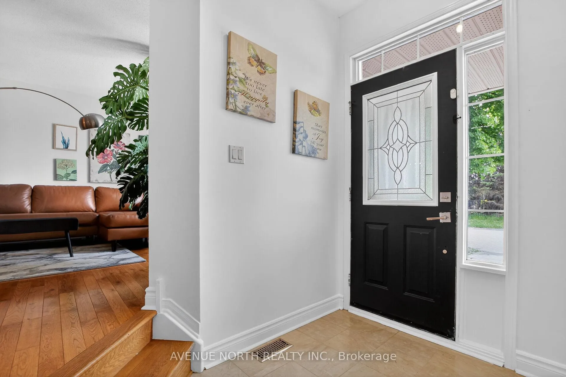 Photo 3 of 18 Castlemore Street, Ottawa, Barrhaven East — HOMEH