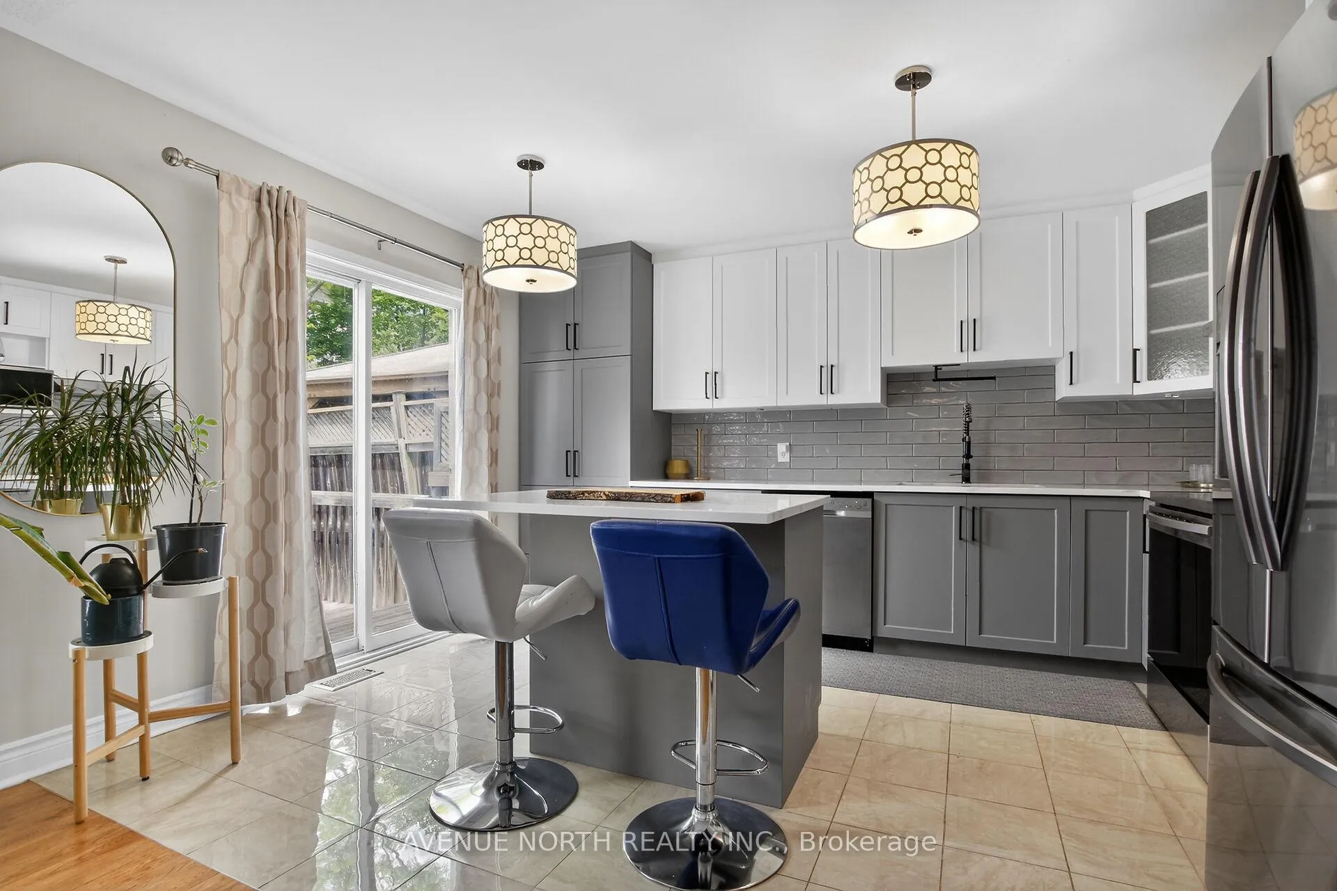 Photo 11 of 18 Castlemore Street, Ottawa, Barrhaven East — HOMEH