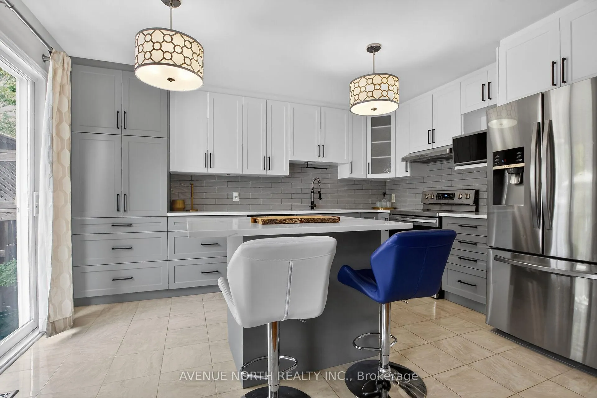 Photo 12 of 18 Castlemore Street, Ottawa, Barrhaven East — HOMEH
