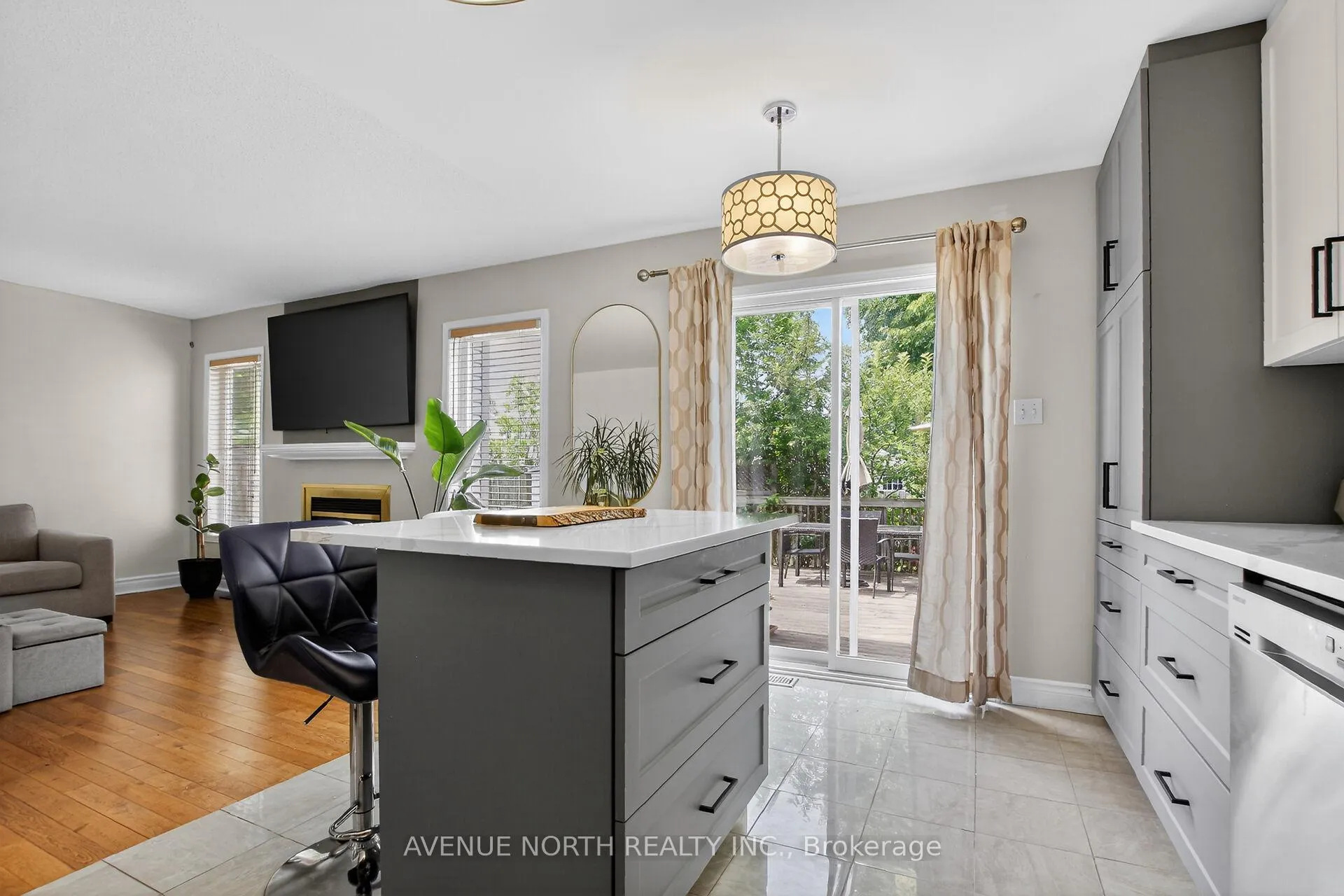 Photo 14 of 18 Castlemore Street, Ottawa, Barrhaven East — HOMEH