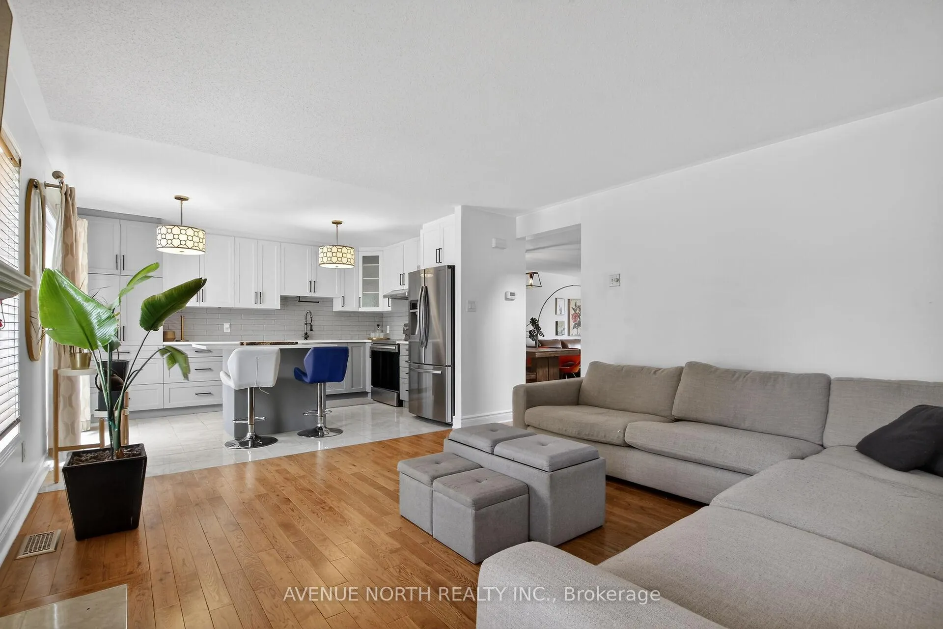 Photo 17 of 18 Castlemore Street, Ottawa, Barrhaven East — HOMEH