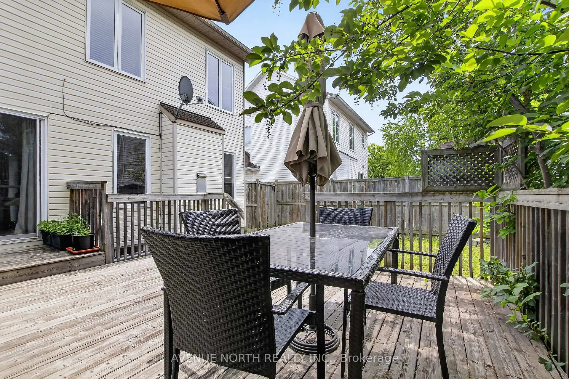 Photo 36 of 18 Castlemore Street, Ottawa, Barrhaven East — HOMEH
