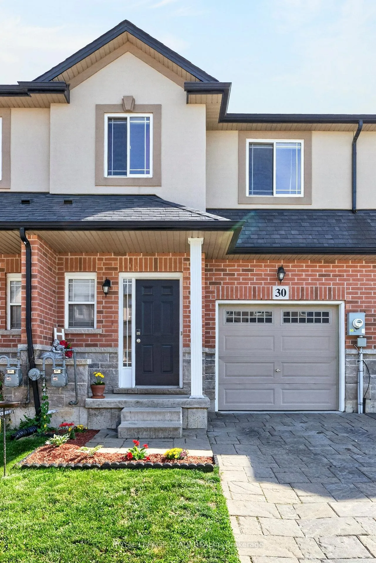 Photo 2 of 9 Hampton Brook Way, Hamilton, Mount Hope — HOMEH