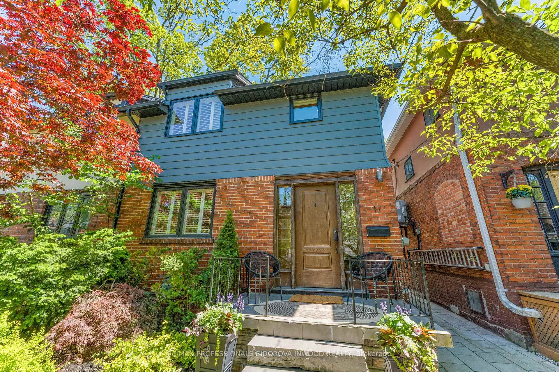 Photo 3 of 17 Lincoln Avenue, Toronto, Runnymede-Bloor West Village — HOMEH