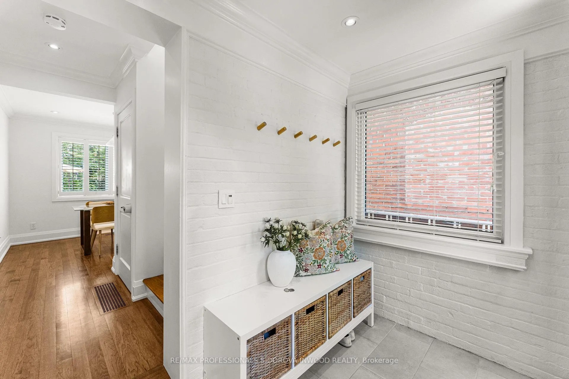 Photo 6 of 17 Lincoln Avenue, Toronto, Runnymede-Bloor West Village — HOMEH
