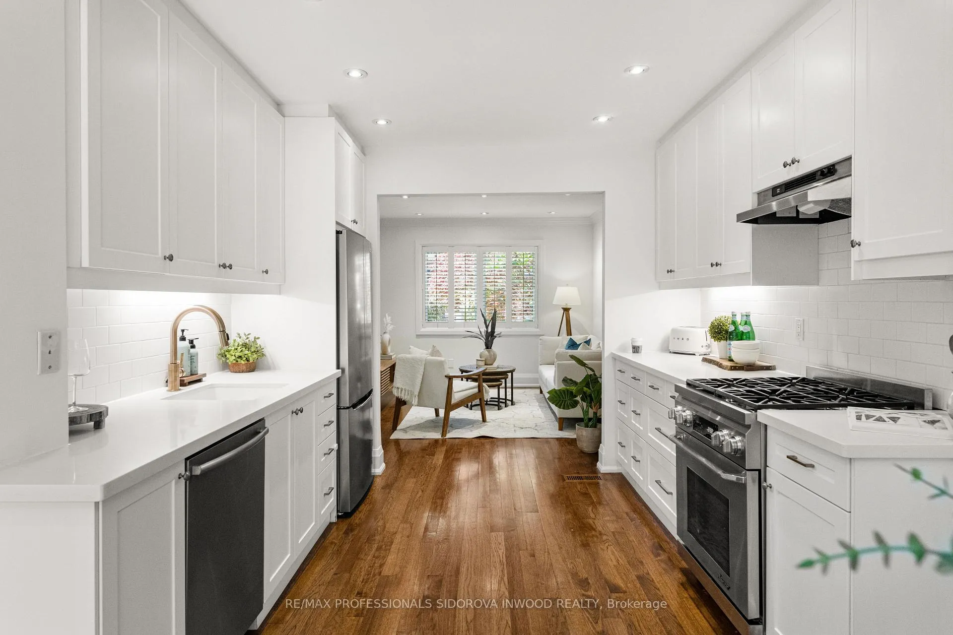 Photo 18 of 17 Lincoln Avenue, Toronto, Runnymede-Bloor West Village — HOMEH