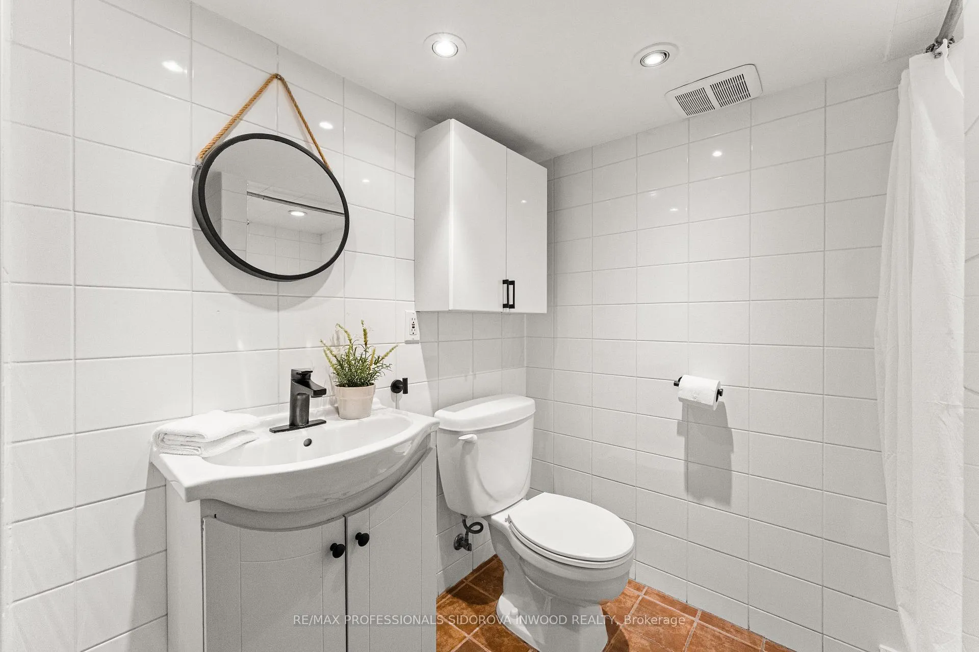Photo 33 of 17 Lincoln Avenue, Toronto, Runnymede-Bloor West Village — HOMEH