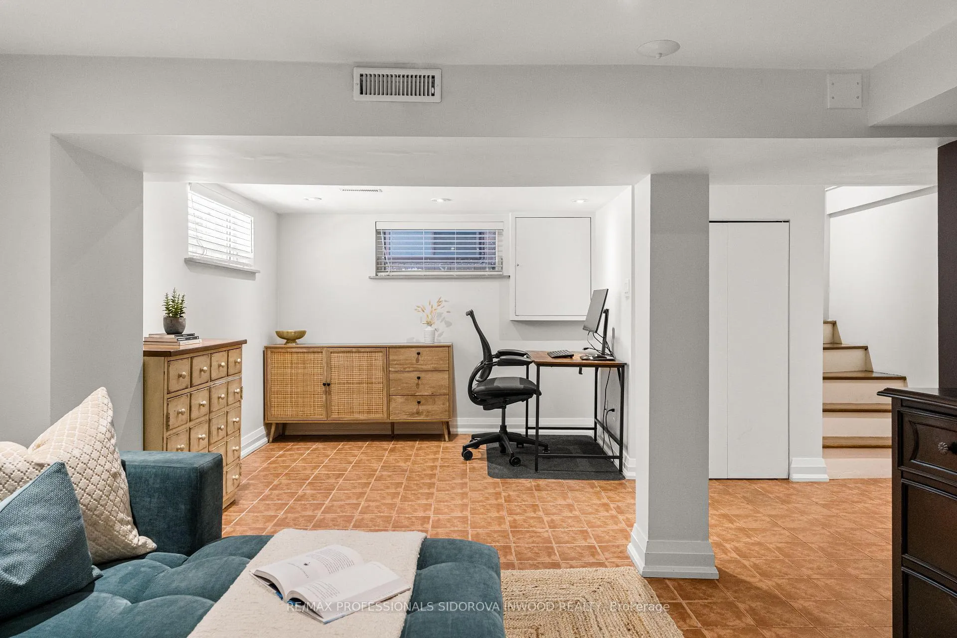 Photo 36 of 17 Lincoln Avenue, Toronto, Runnymede-Bloor West Village — HOMEH