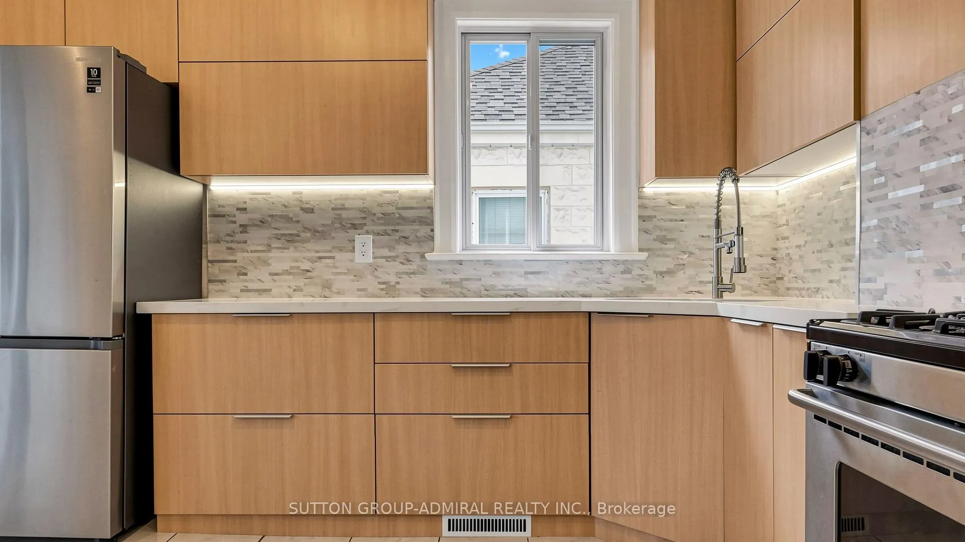 Photo 13 of 87 Pritchard Avenue, Toronto, Rockcliffe-Smythe — HOMEH