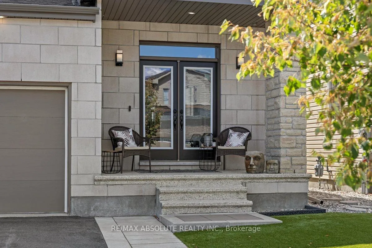 Photo 2 of 1008 Manege Street, Ottawa, Stittsville (South) — HOMEH
