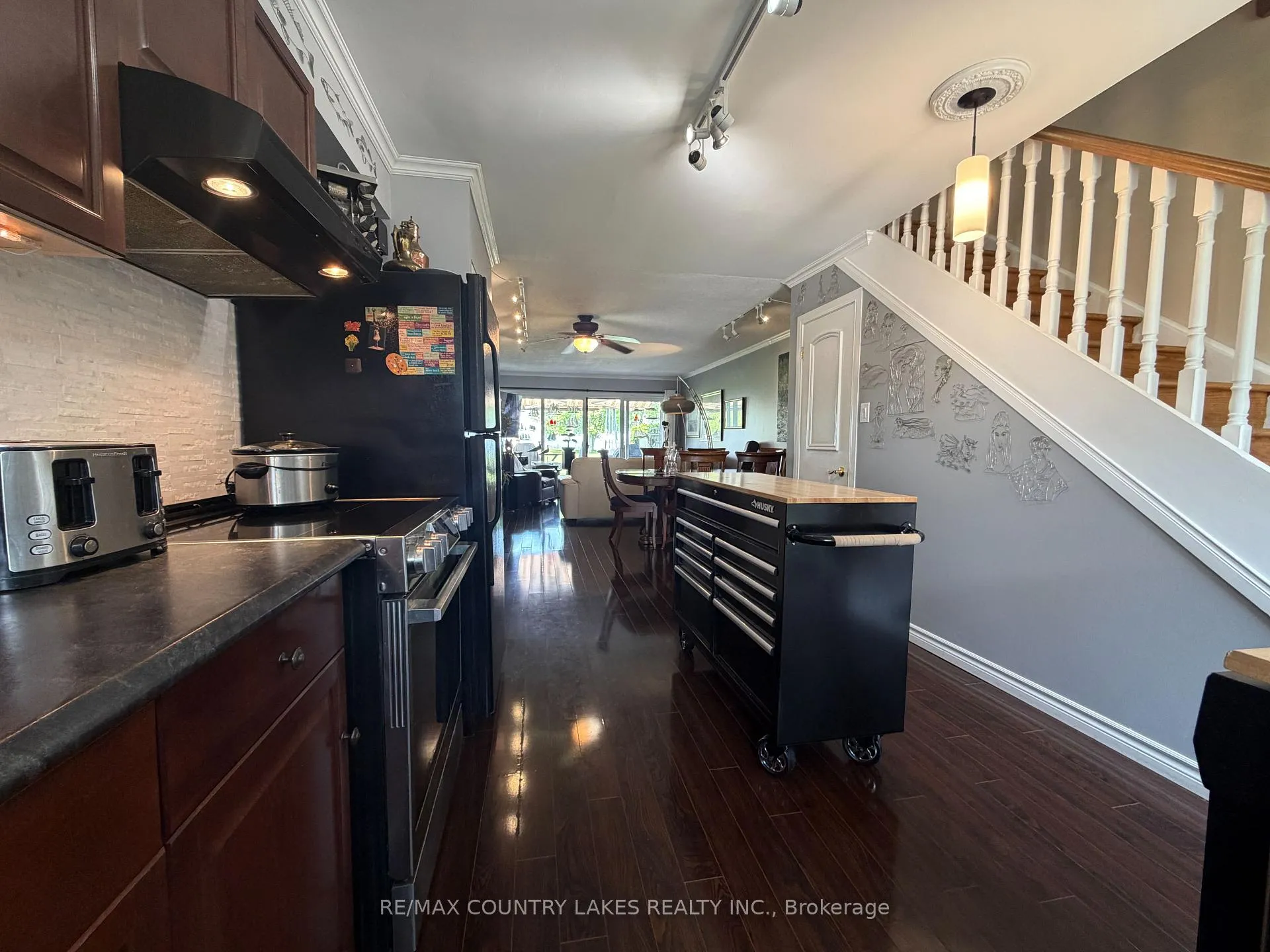 Photo 4 of Unit #11, 1 Paradise Boulevard, Ramara, Rural Ramara — HOMEH