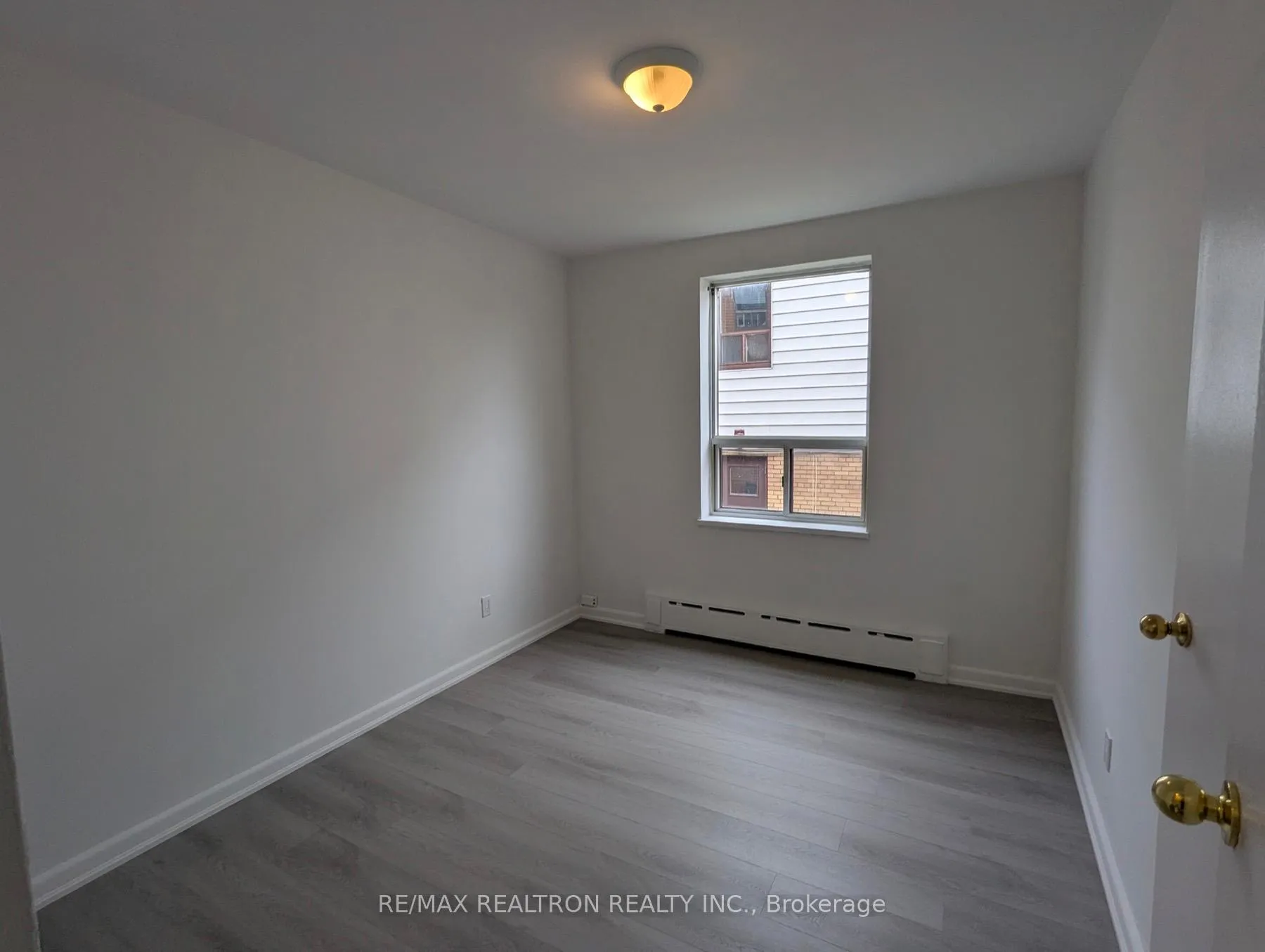 Photo 10 of Unit 4, 40 Meadowbrook Road, Toronto, Englemount-Lawrence — HOMEH