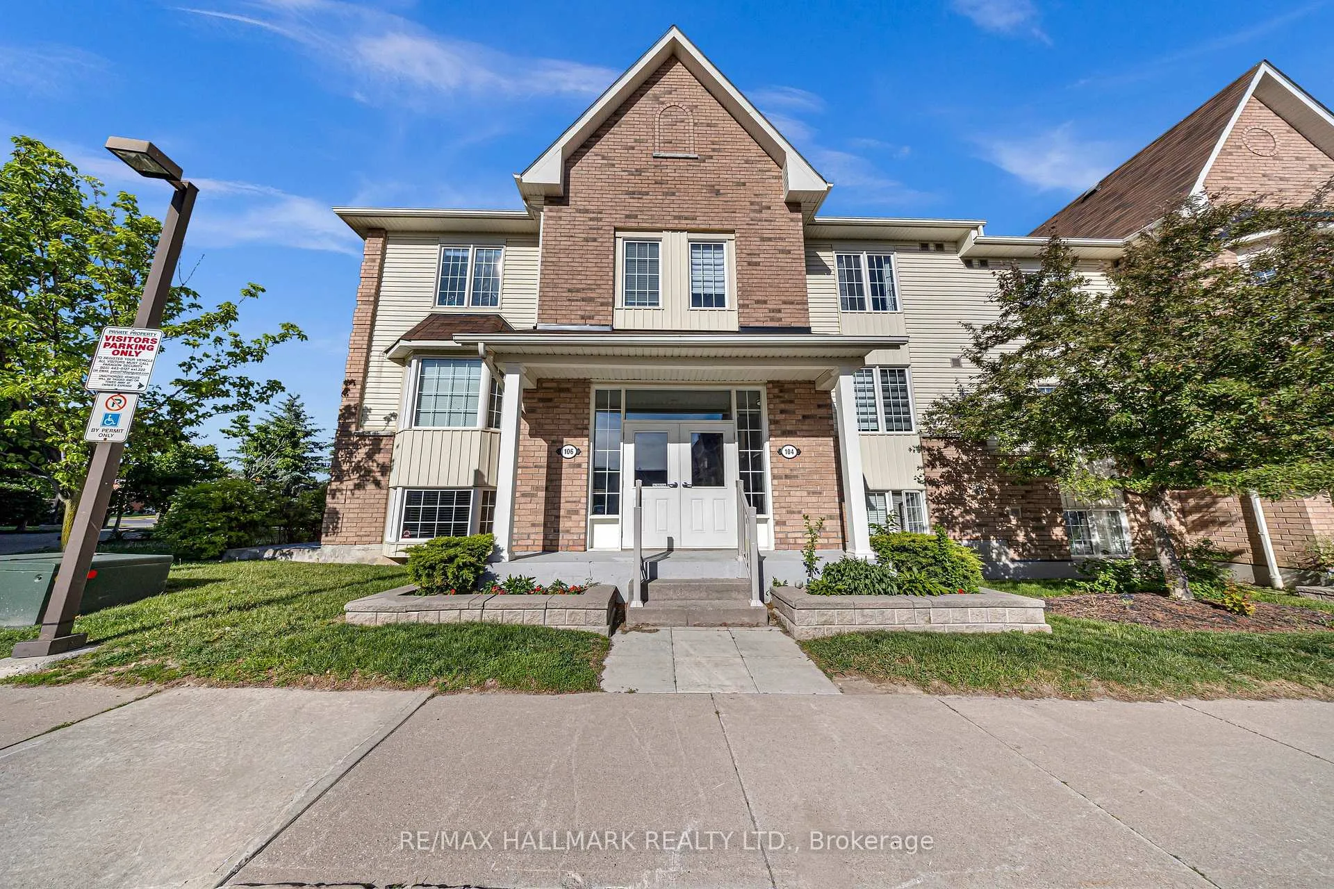 Front of Unit 3, 106 Petra Way
