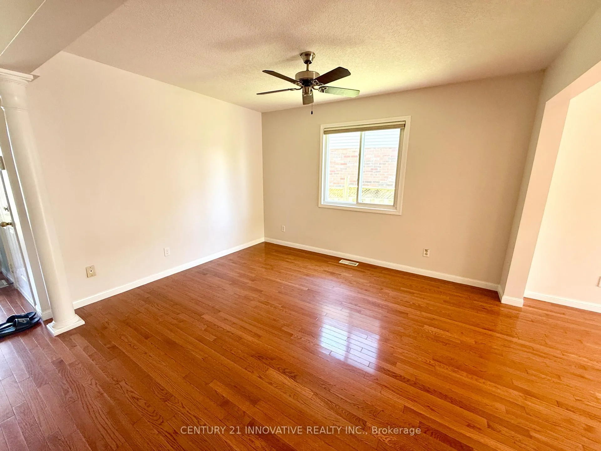 Photo 6 of 913 Windflower Place, Kitchener — HOMEH