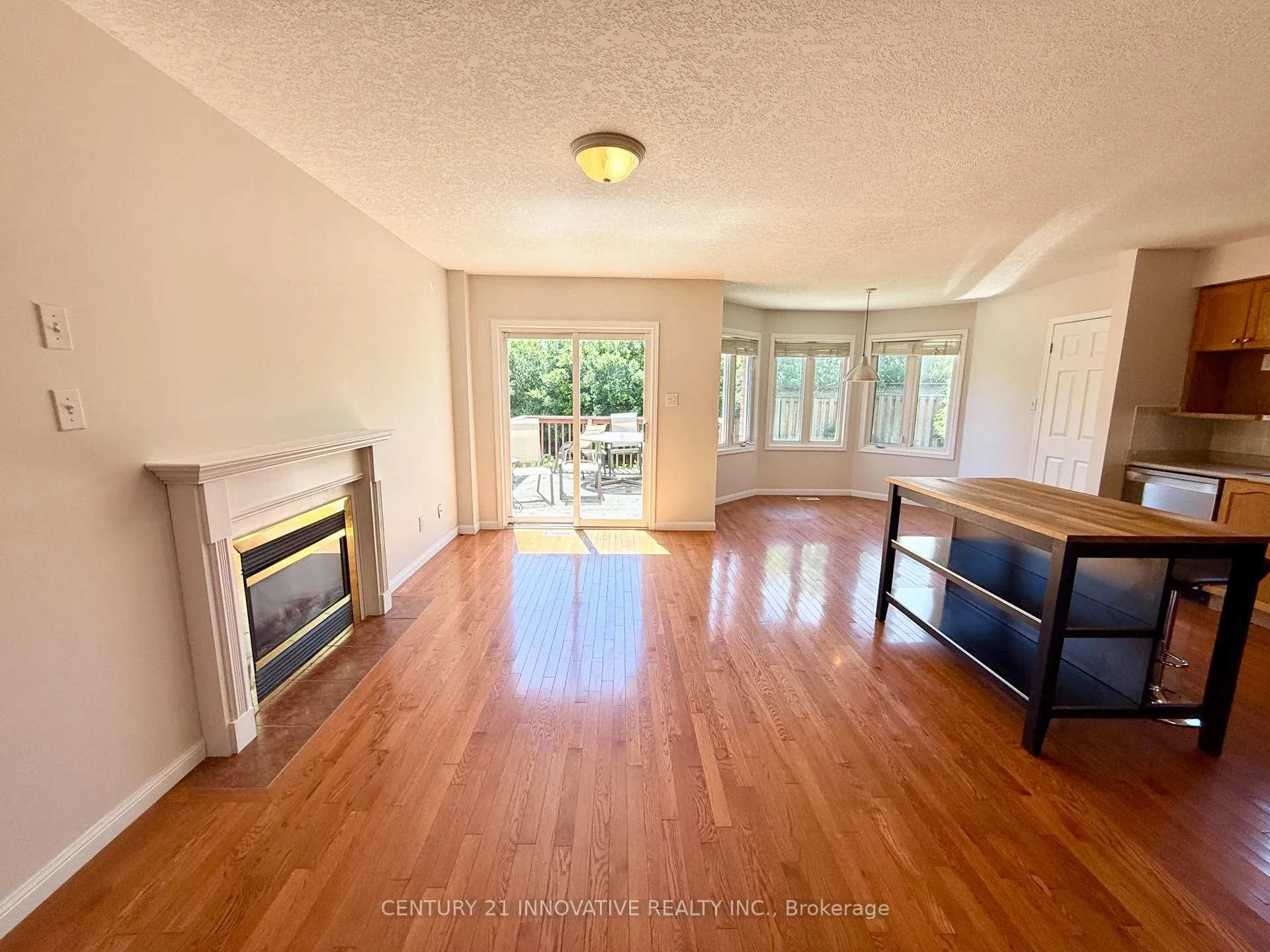 Photo 9 of 913 Windflower Place, Kitchener — HOMEH