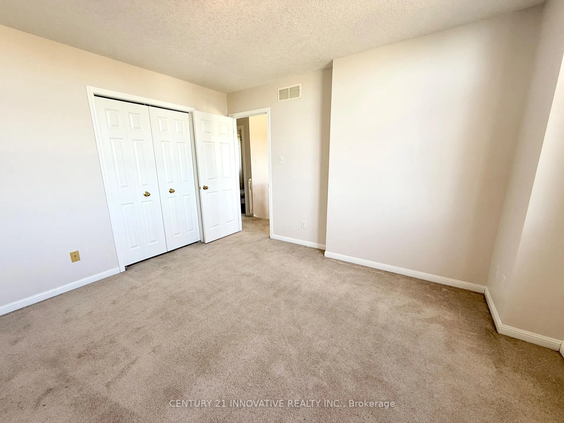 Photo 15 of 913 Windflower Place, Kitchener — HOMEH