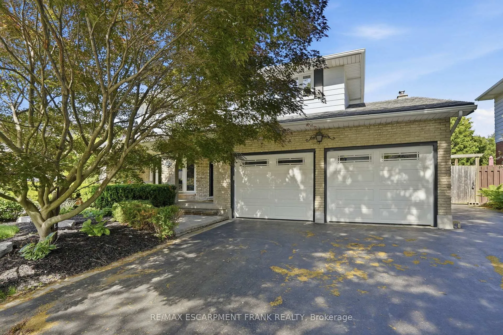 Photo 2 of 44 San Paulo Drive, Hamilton, Mountview — HOMEH