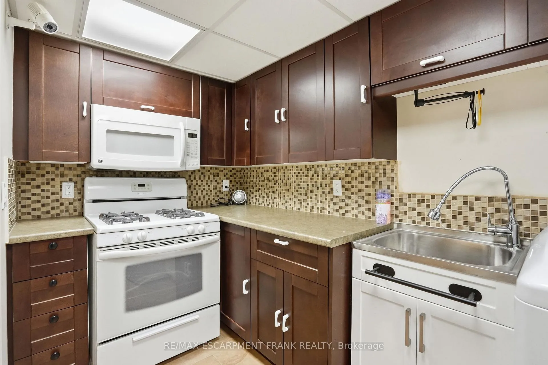 Photo 32 of 44 San Paulo Drive, Hamilton, Mountview — HOMEH