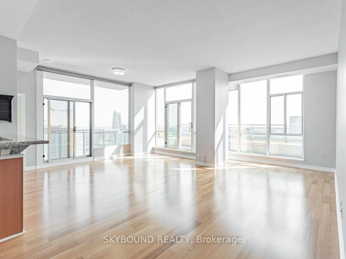 Photo 4 of Unit 3202, 220 Burnhamthorpe Road, Mississauga, City Centre — HOMEH
