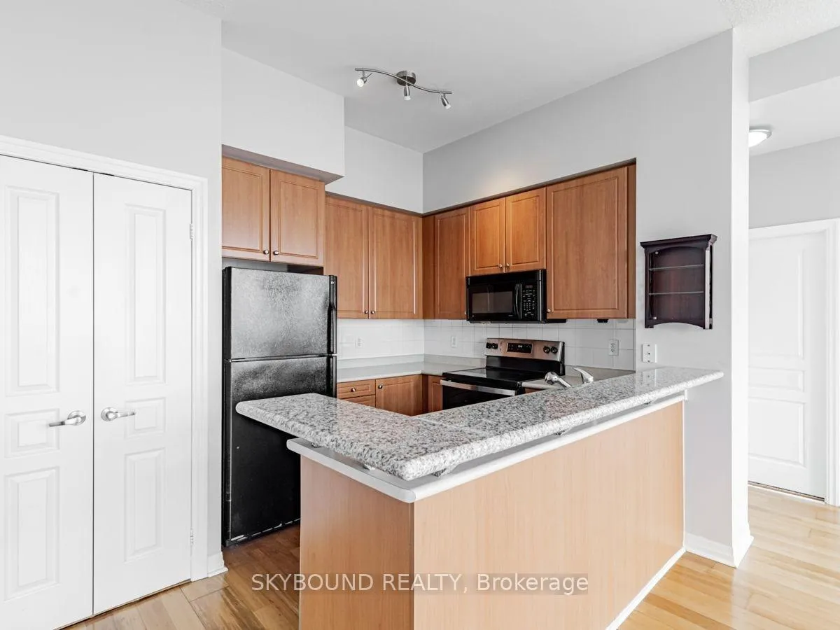 Photo 6 of Unit 3202, 220 Burnhamthorpe Road, Mississauga, City Centre — HOMEH