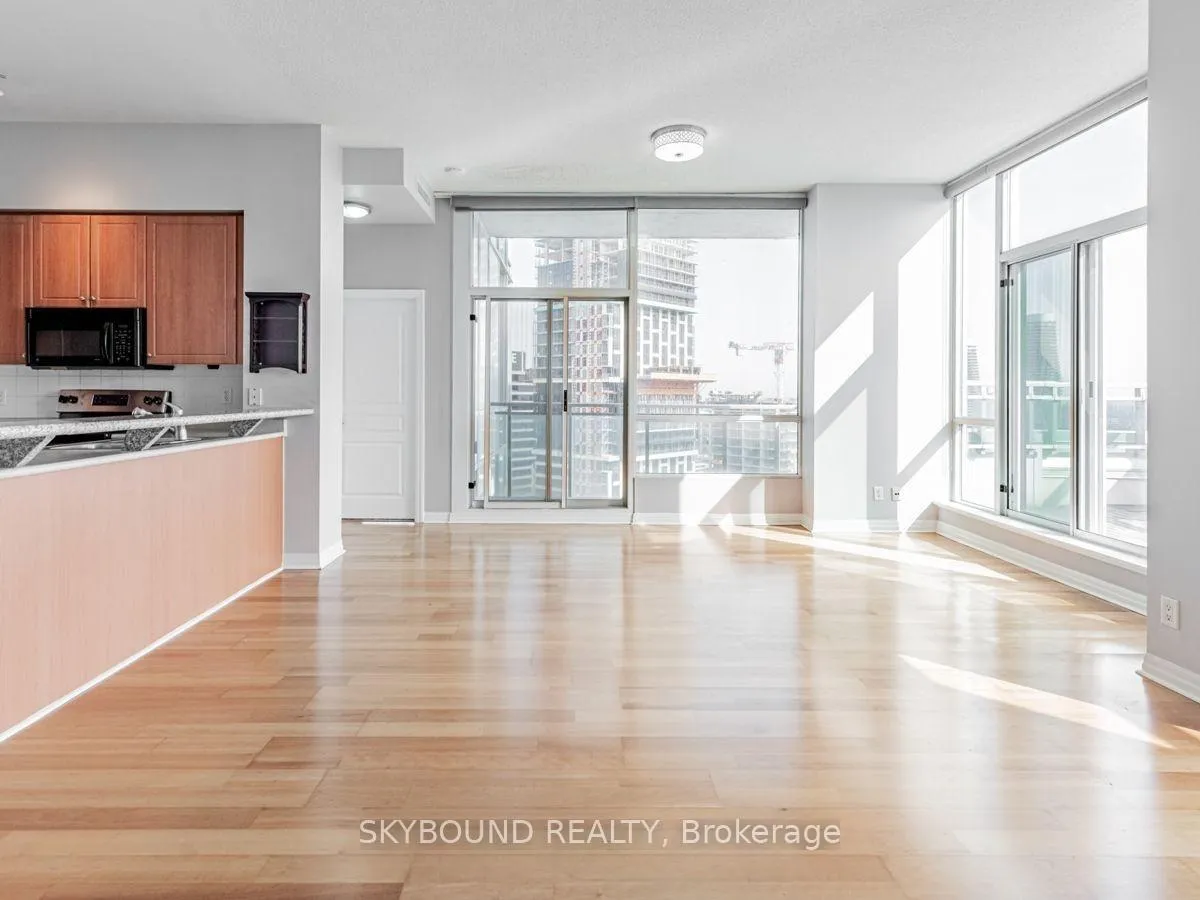 Photo 9 of Unit 3202, 220 Burnhamthorpe Road, Mississauga, City Centre — HOMEH