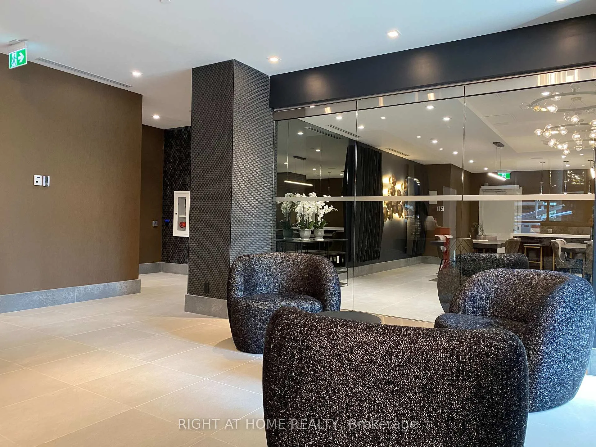 Photo 4 of Unit 2205, 8 Widmer Street, Toronto, Waterfront Communities — HOMEH