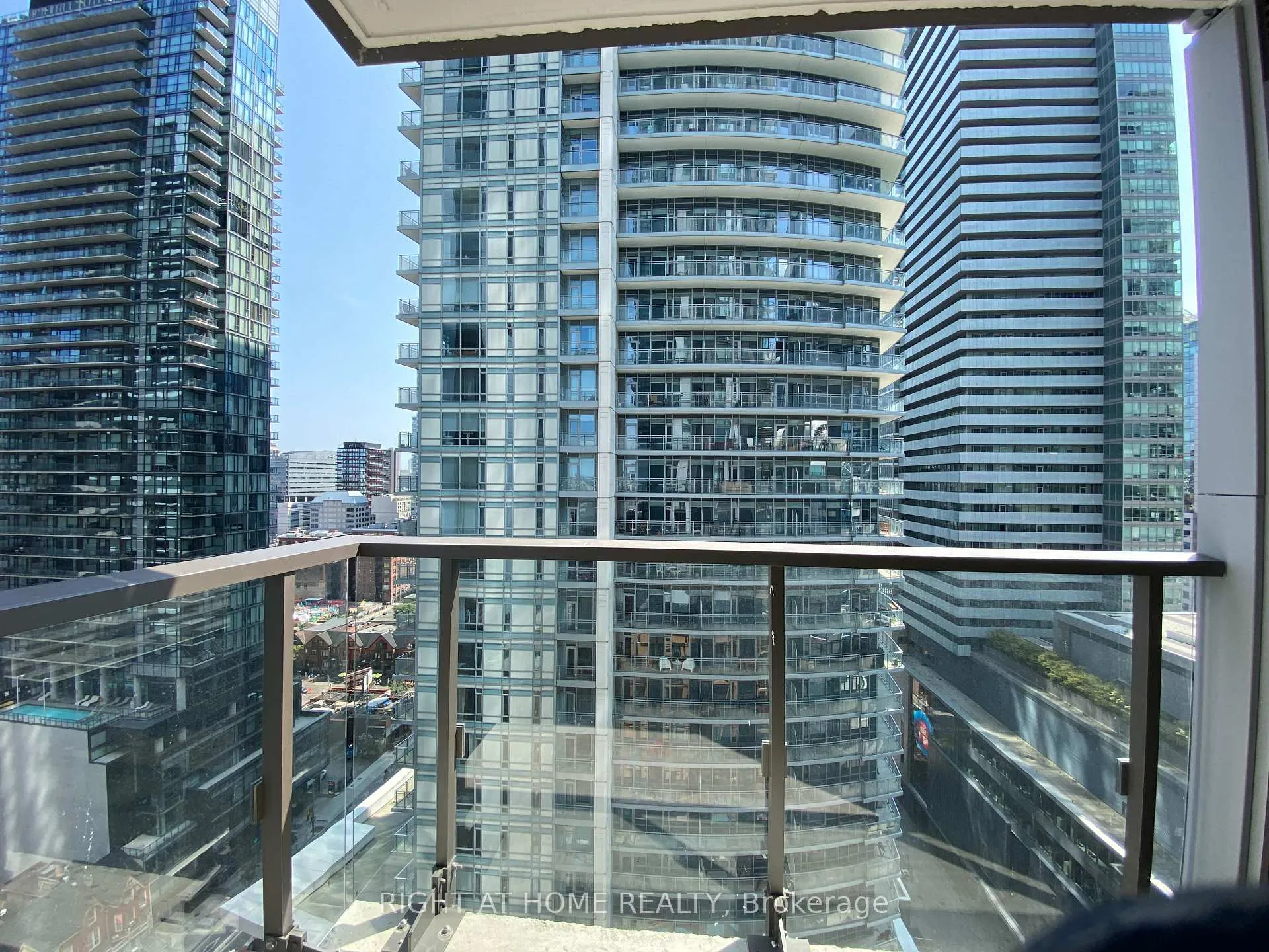 Photo 12 of Unit 2205, 8 Widmer Street, Toronto, Waterfront Communities — HOMEH