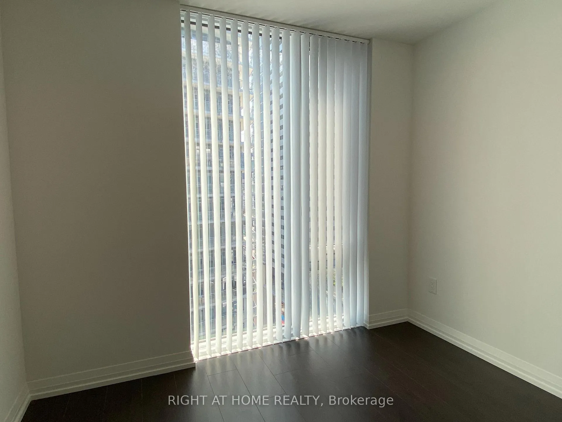 Photo 13 of Unit 2205, 8 Widmer Street, Toronto, Waterfront Communities — HOMEH
