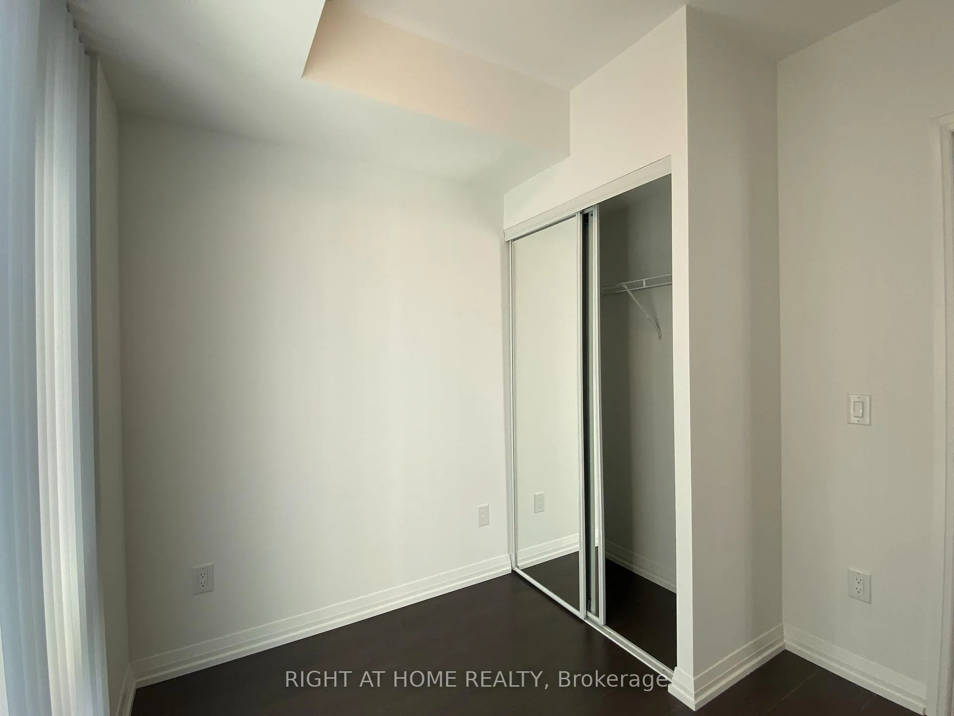 Photo 14 of Unit 2205, 8 Widmer Street, Toronto, Waterfront Communities — HOMEH