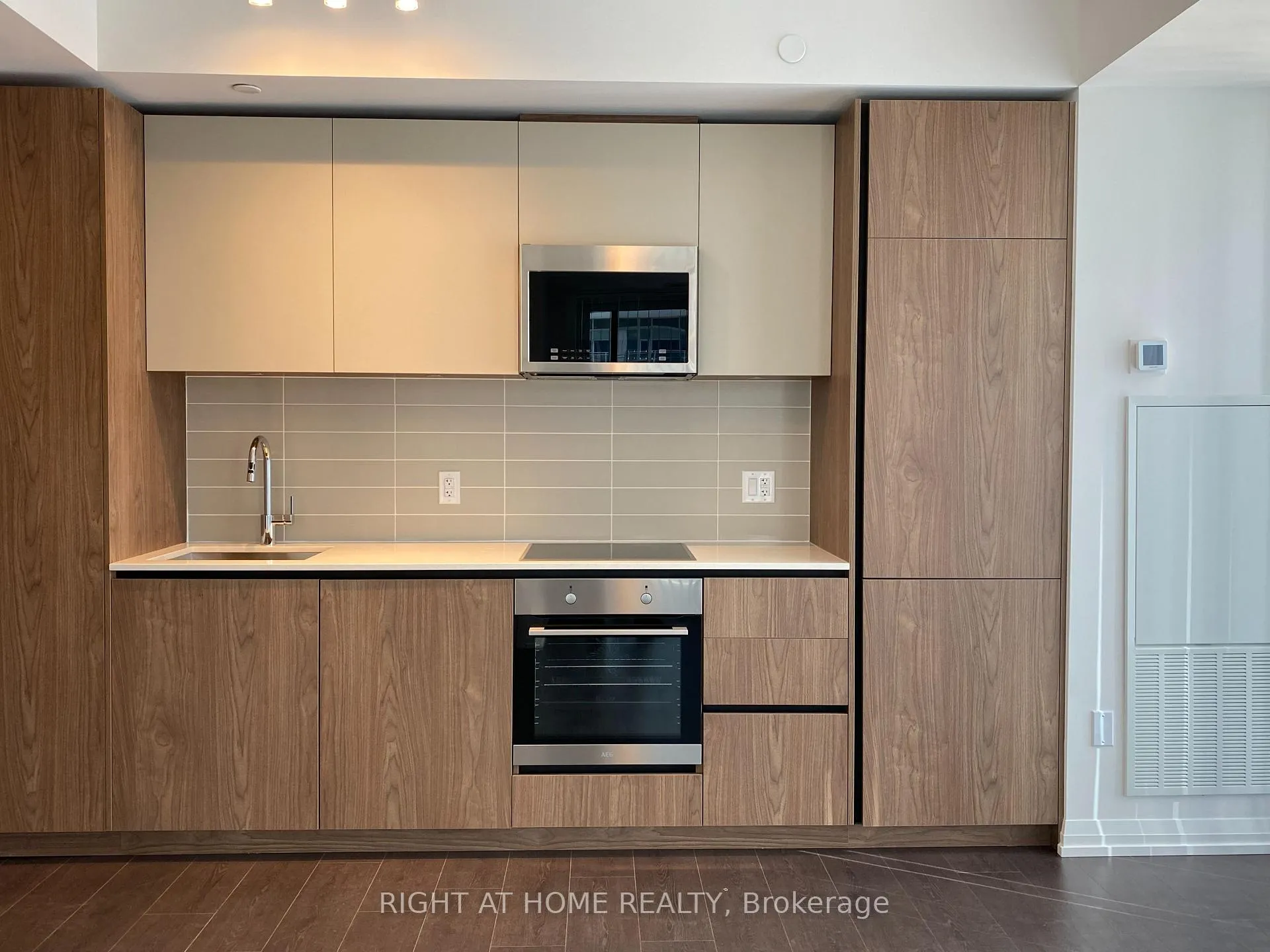 Photo 17 of Unit 2205, 8 Widmer Street, Toronto, Waterfront Communities — HOMEH