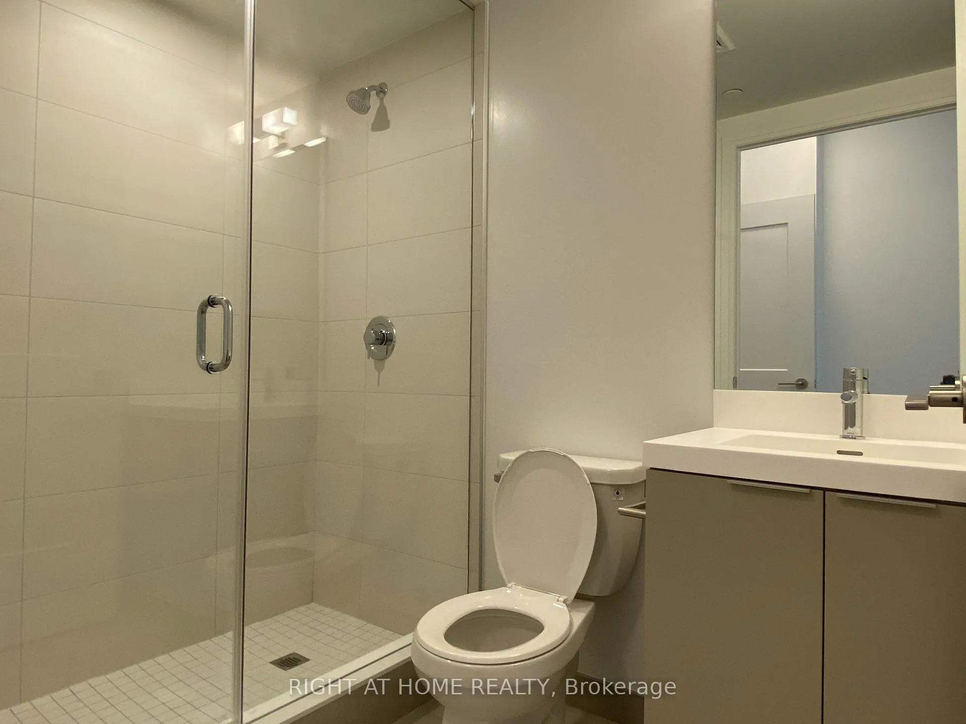 Photo 24 of Unit 2205, 8 Widmer Street, Toronto, Waterfront Communities — HOMEH