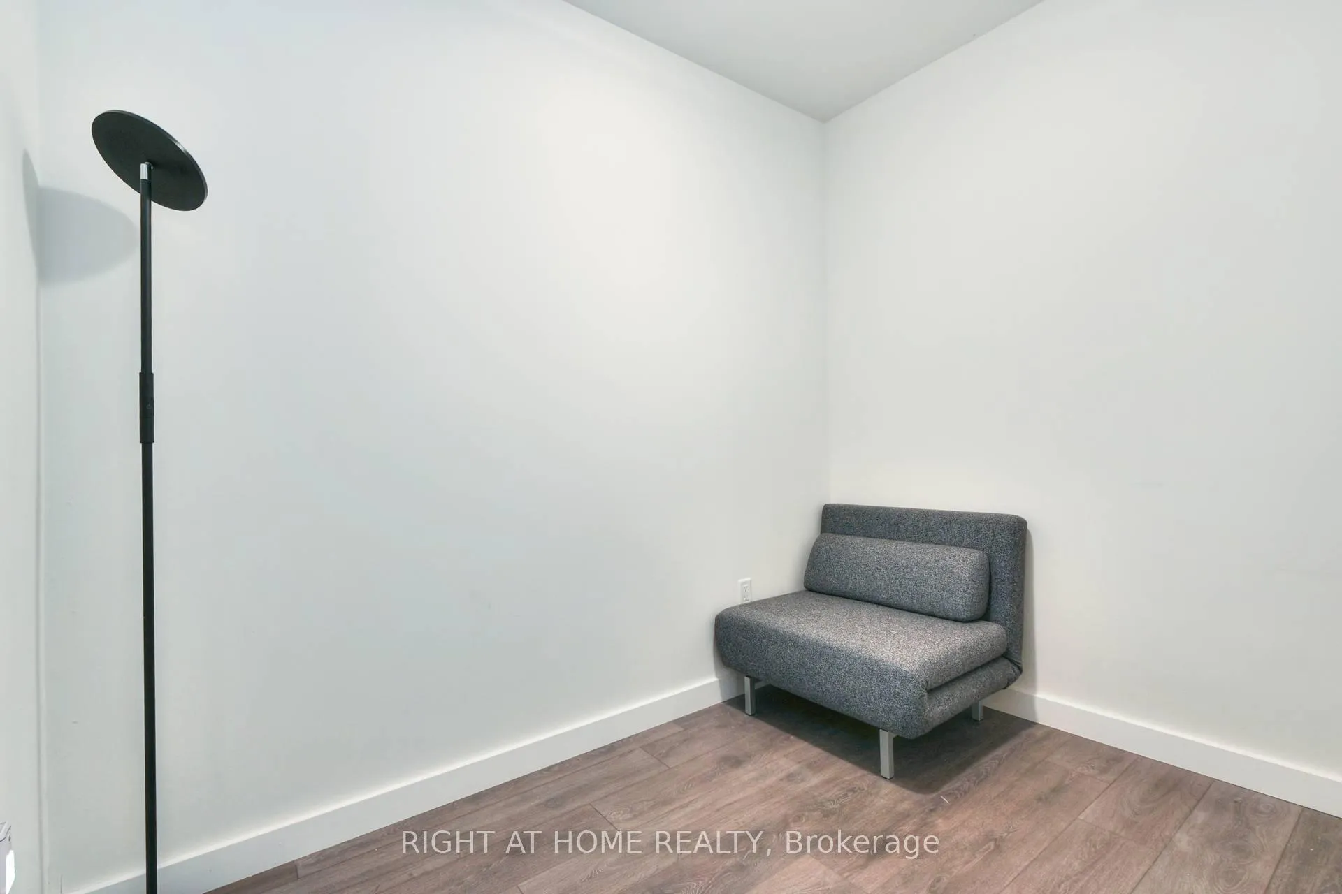 Photo 9 of Unit 101, 5035 Harvard Road, Mississauga, Churchill Meadows — HOMEH