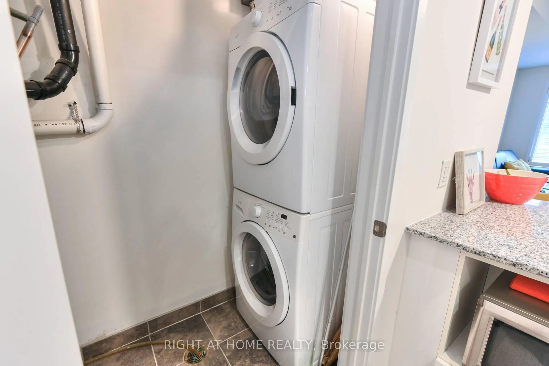 Photo 19 of Unit 101, 5035 Harvard Road, Mississauga, Churchill Meadows — HOMEH