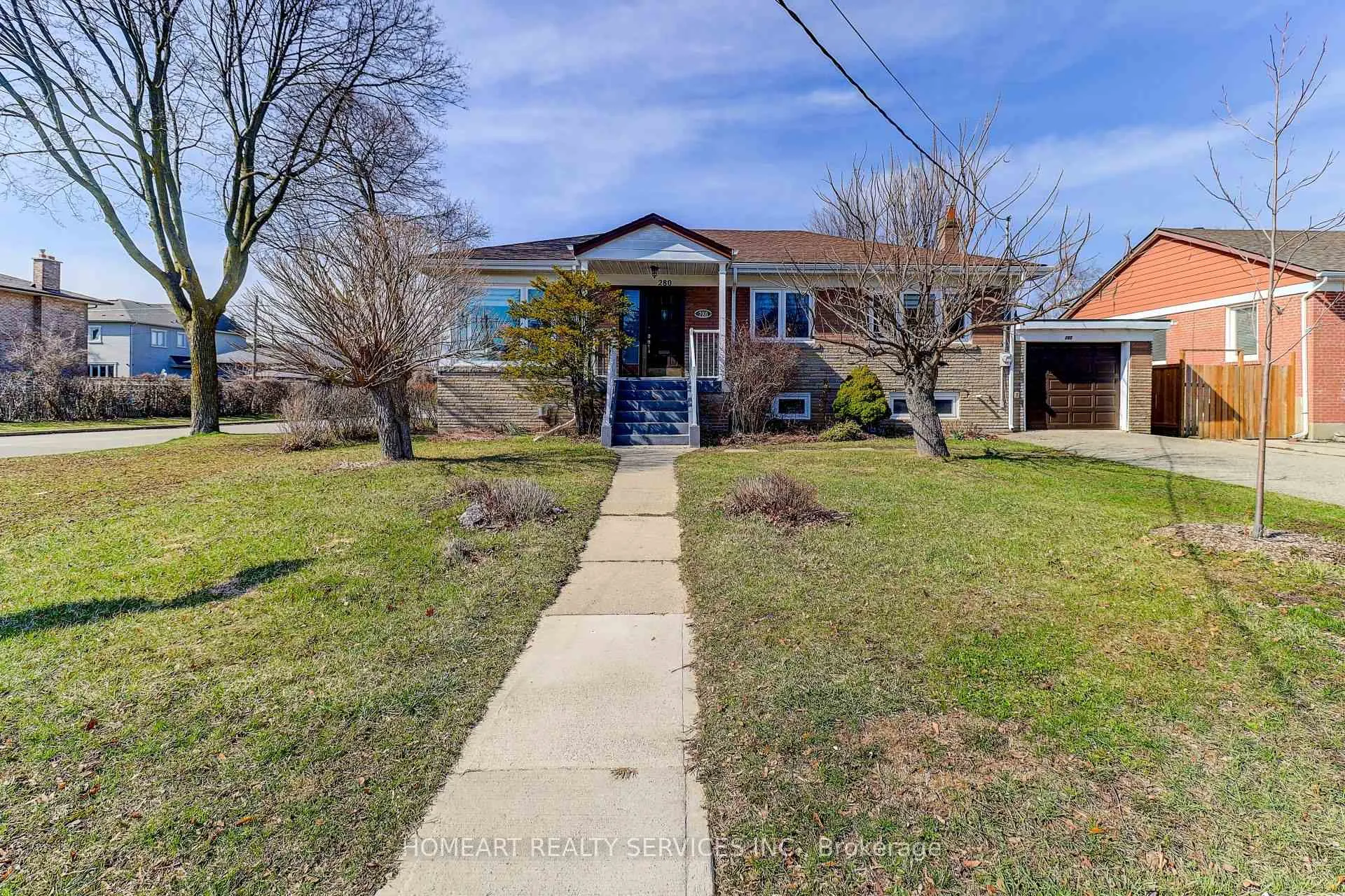 Front of 280 Waterloo Avenue