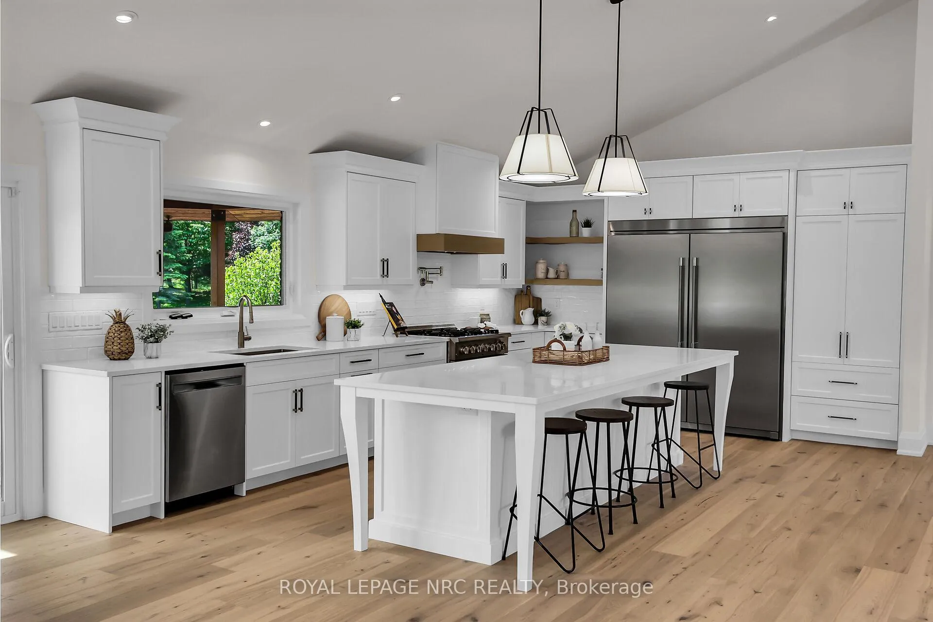 Photo 13 of 2021 Victoria Avenue, Pelham, North Pelham — HOMEH